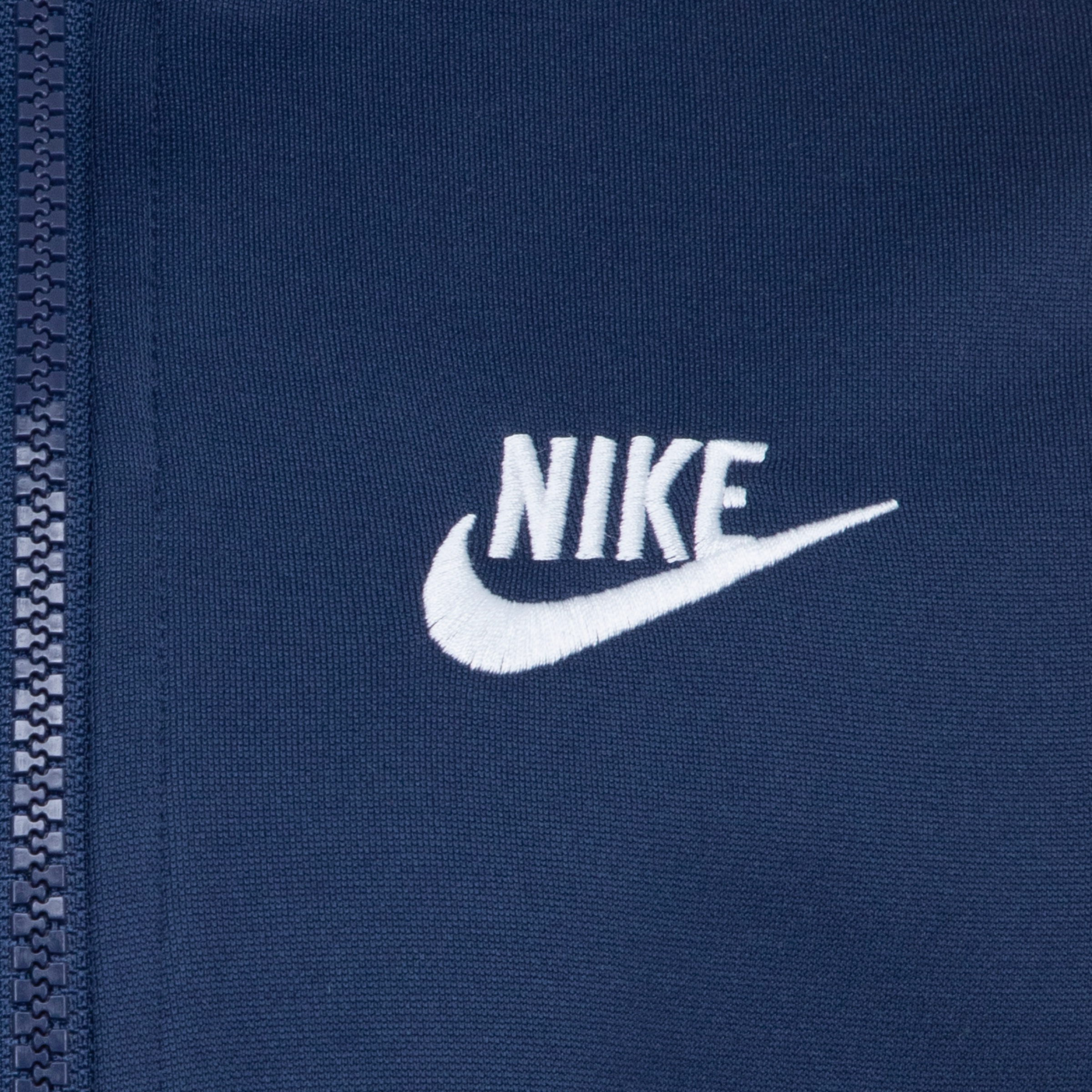 Nike Sportswear Trainingsanzug »NKN FULL ZIP SET WITH LOGO TAP« 2 tlg. zweiteiliges Set, für Kinder, aus Polyester