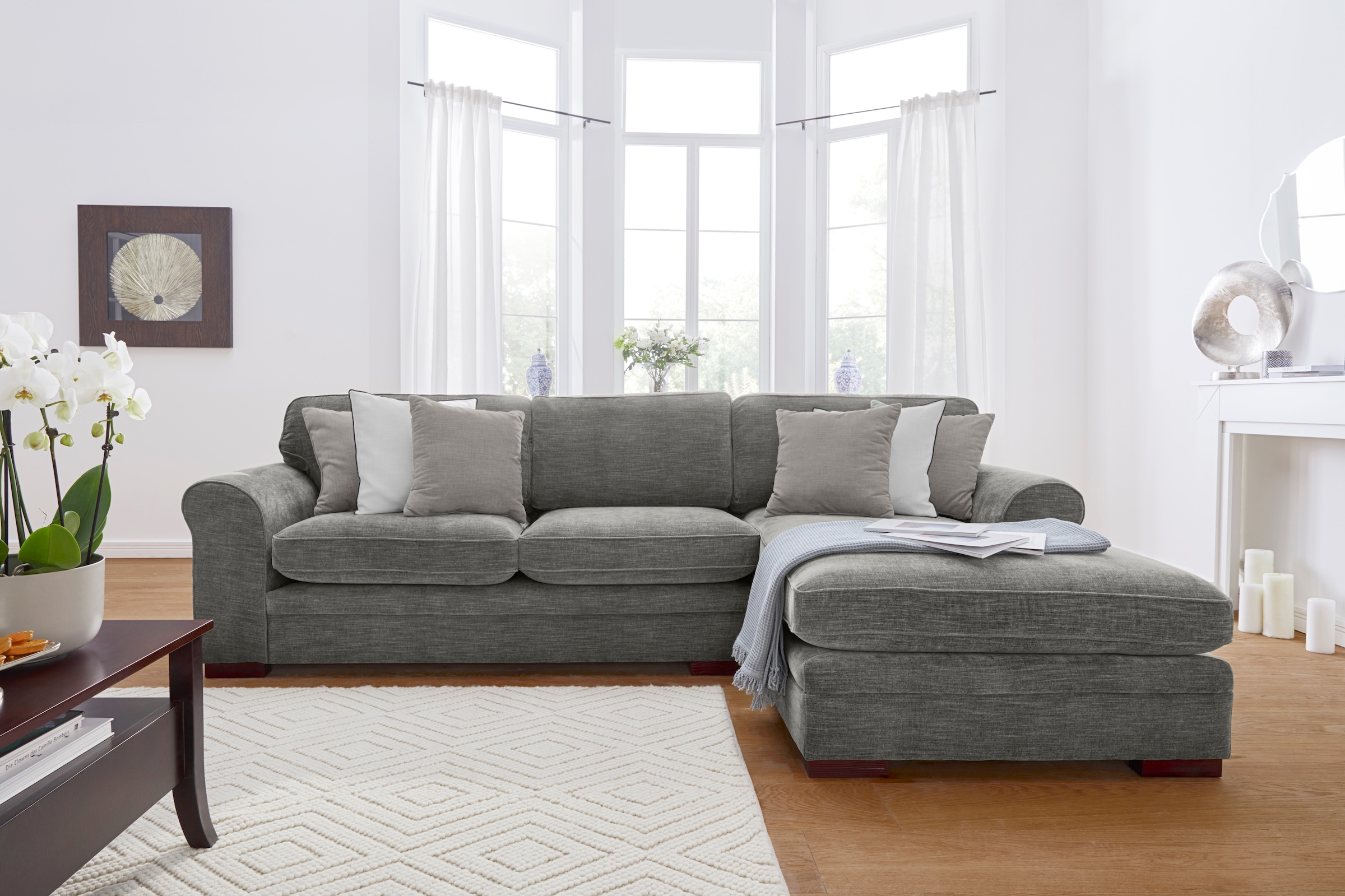 Home affaire Ecksofa "Broughton L-Form", weicher Sitzkomfort, incl. 4 Zierk günstig online kaufen