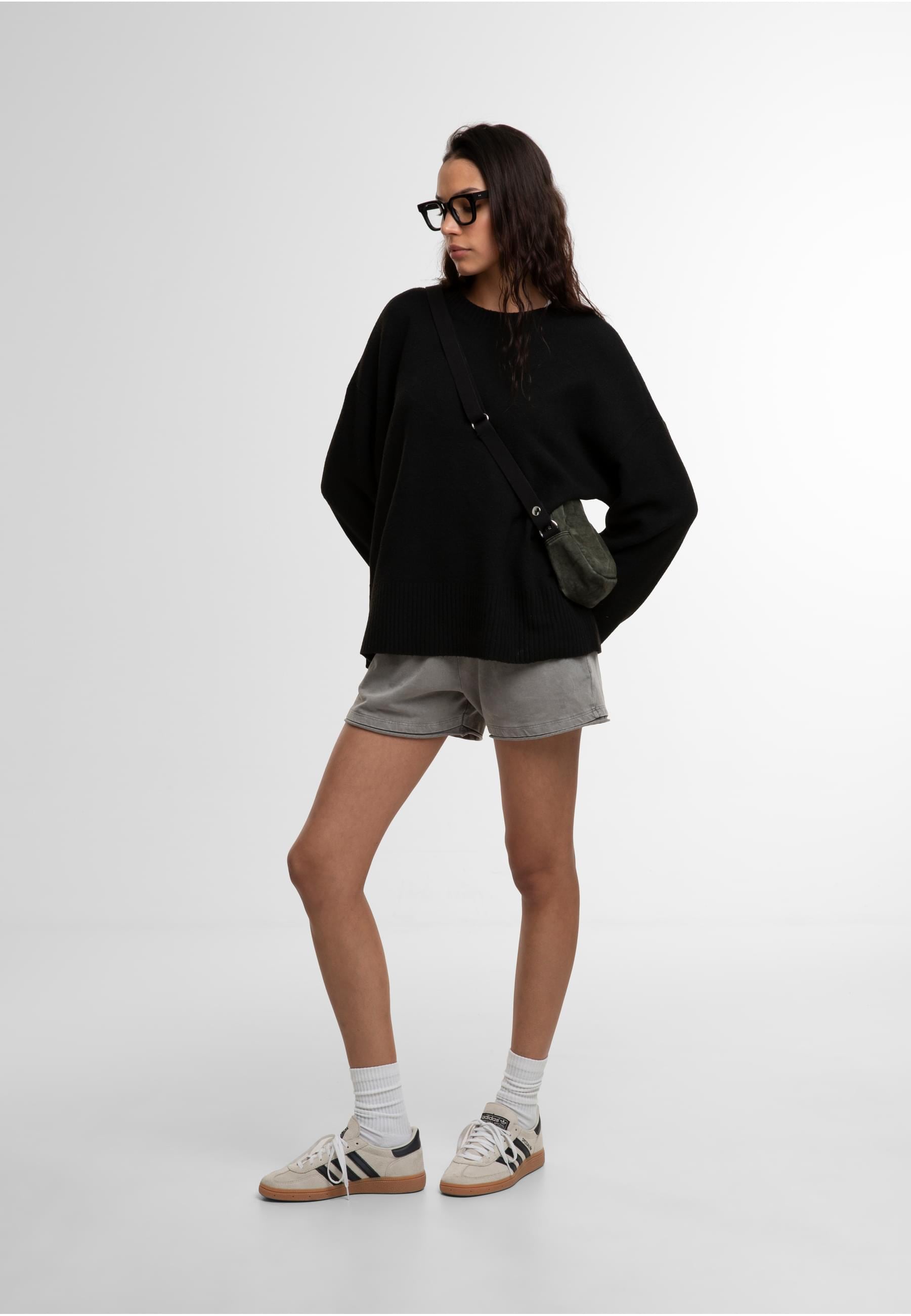 URBAN CLASSICS Sweatshorts »Urban Classics Ladies Washed Jersey Shorts«, (1 tlg.)