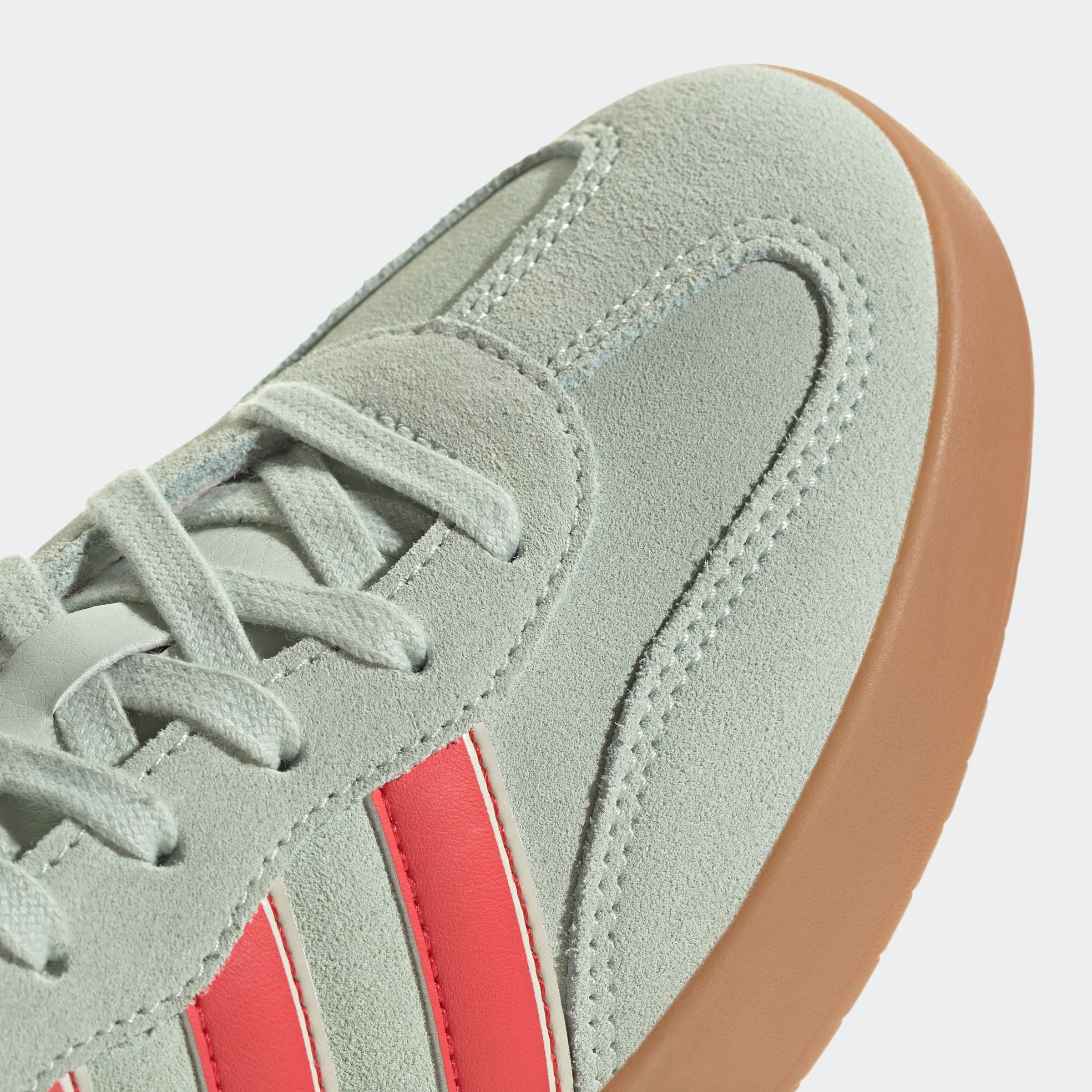 adidas Sportswear Sneaker »BARREDA«, Design auf den Spuren des adidas Handball Spezial