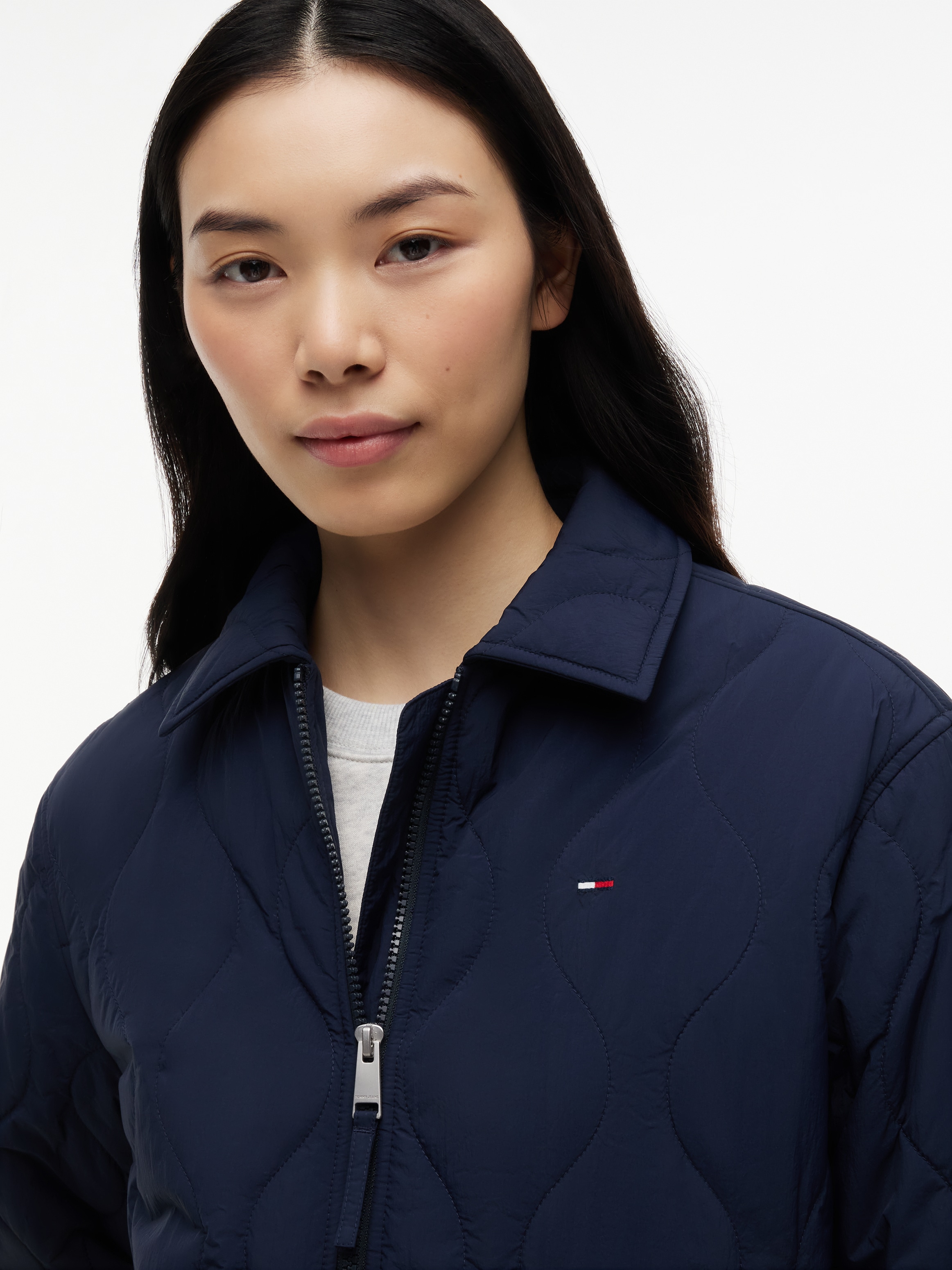Tommy Jeans Steppjacke »TJW COACH COLLAR QUILTED JACKET« Kunstfaser, Flag-Stickerei