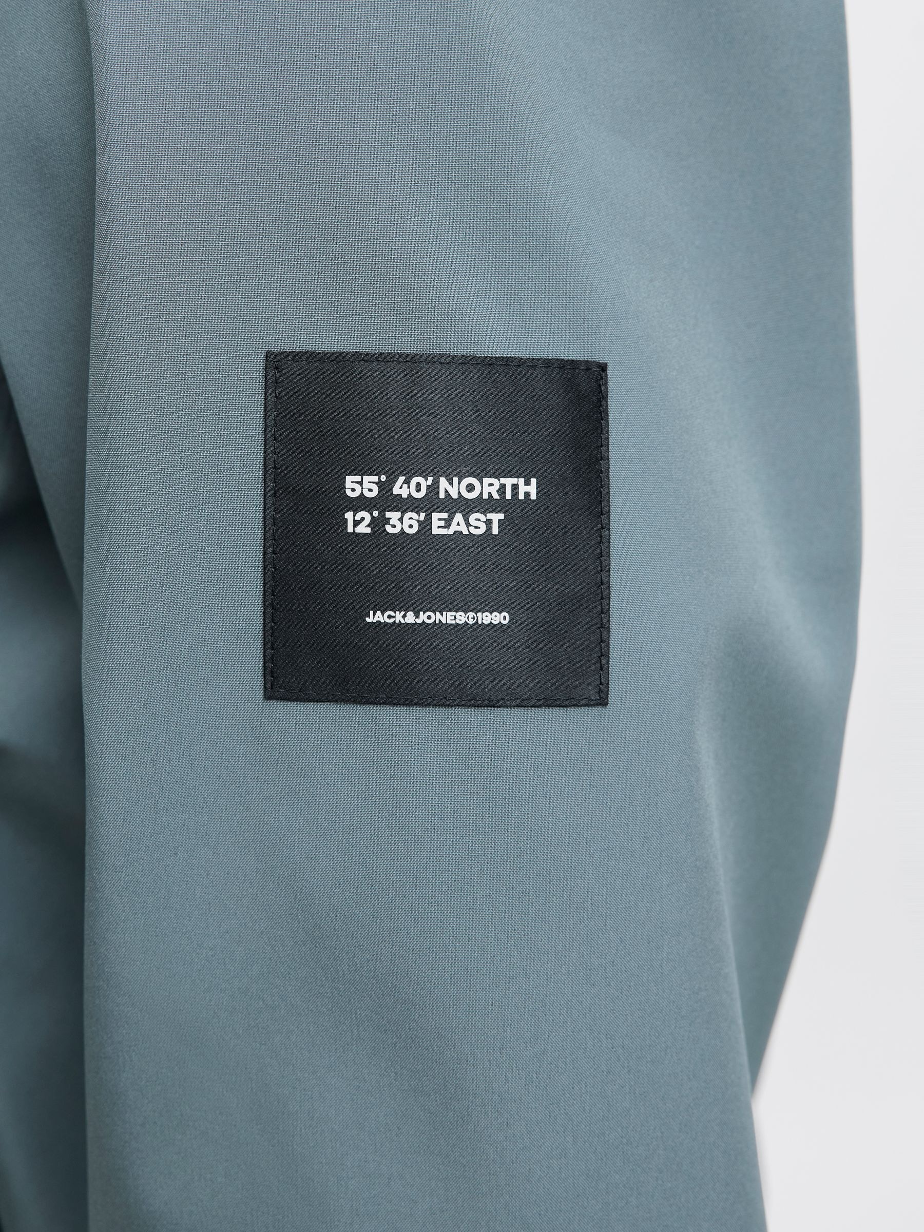 Jack & Jones Softshelljacke »JJEBASIC mit wasserabweisender Funktion«, mit Kapuze, mit Kordelzug