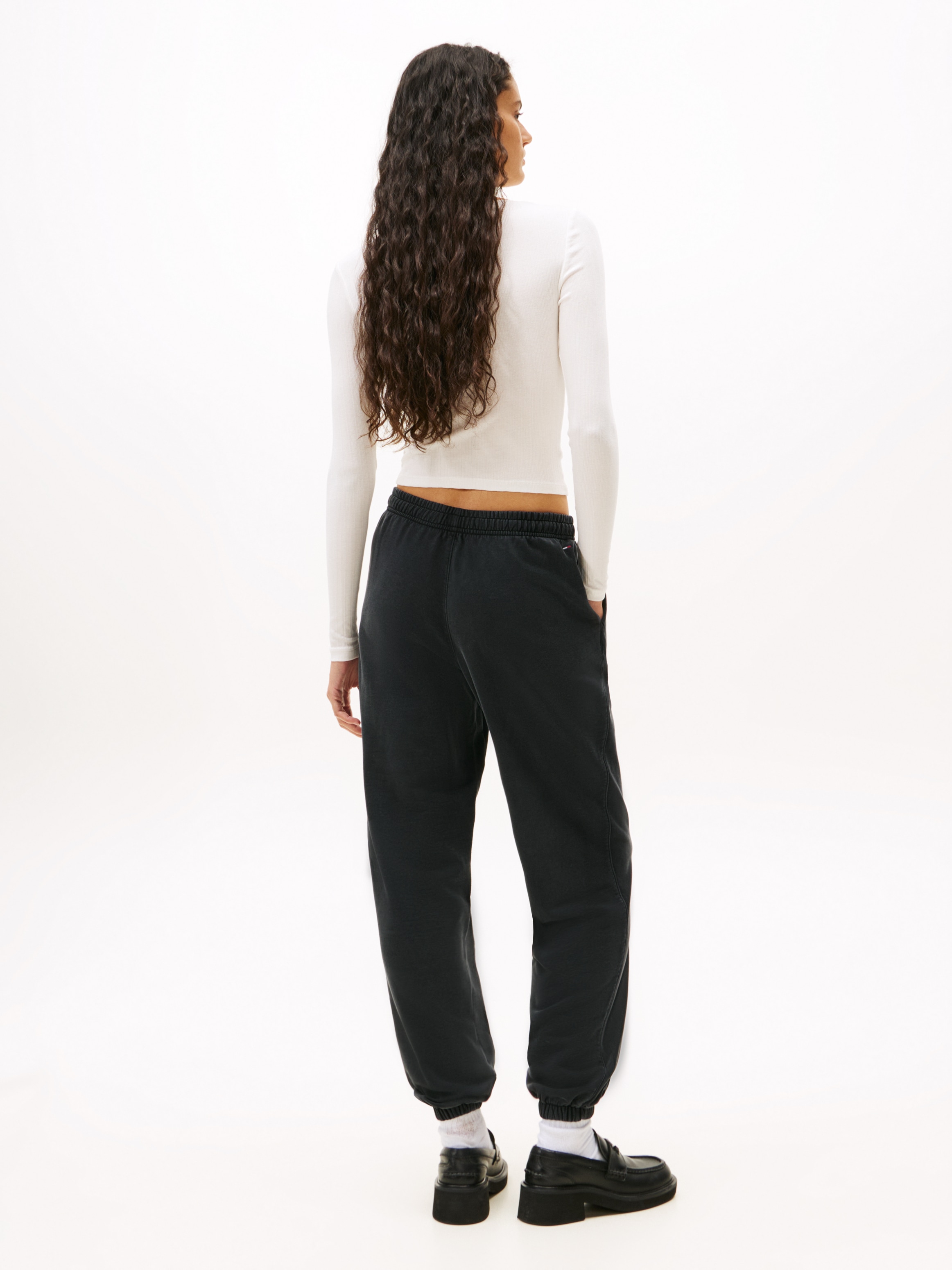 Tommy Jeans Langarmshirt »TJW SLIM SH IRREGULAR RIB LS«, in gerippter Struktur