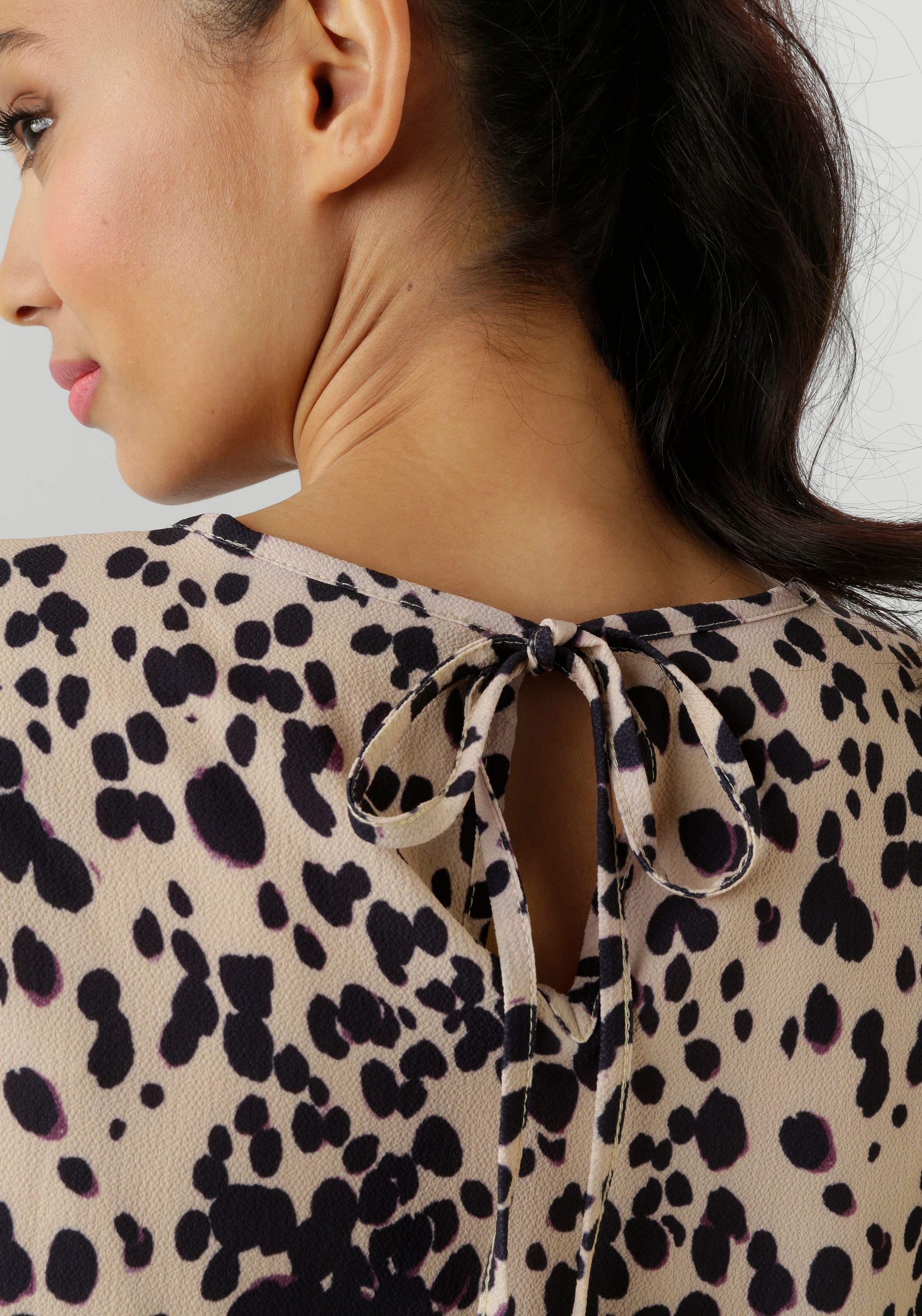 Aniston SELECTED Schlupfbluse, mit stilvollem Allover-Tropfenprint - NEUE KOLLEKTION