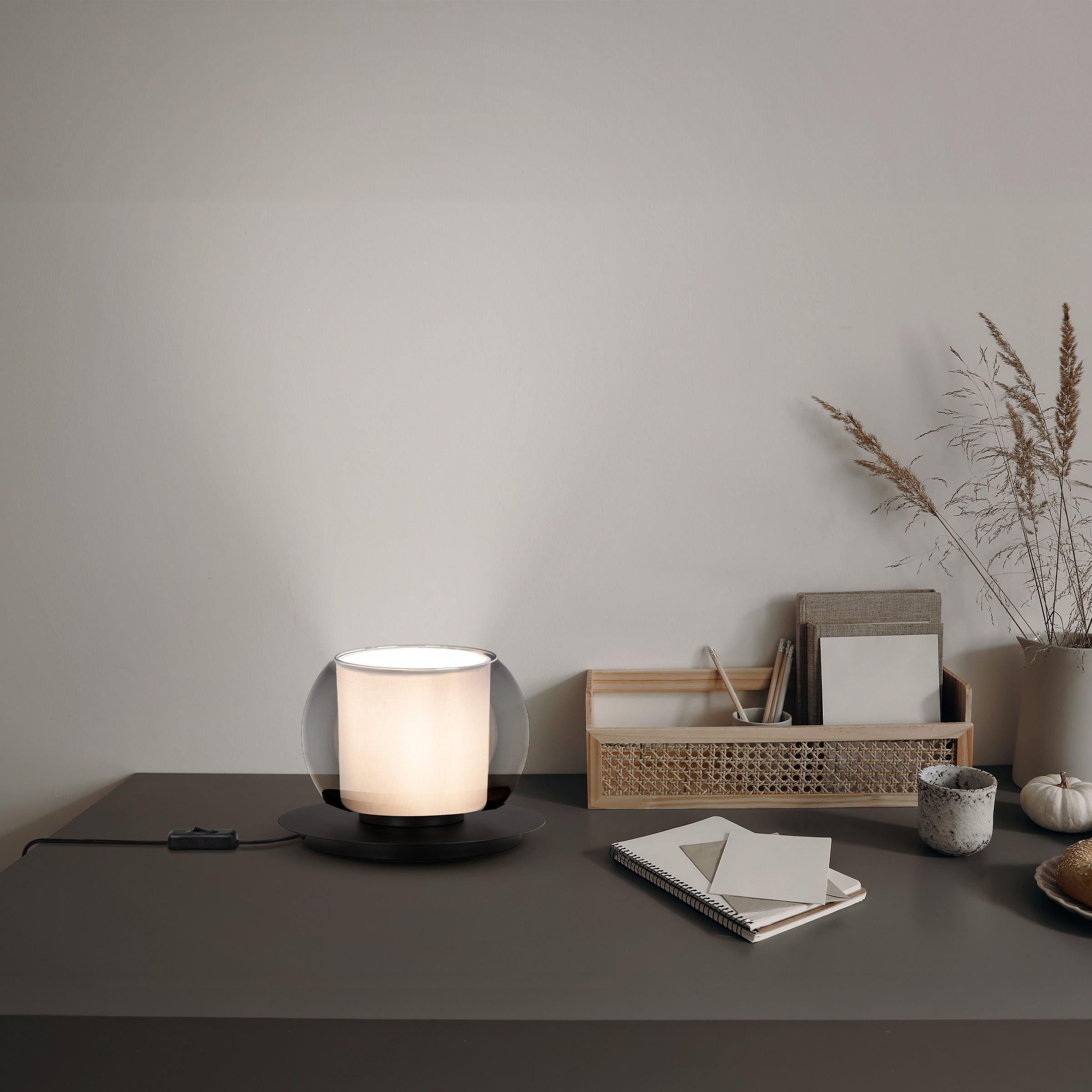 OTTO home Tischleuchte »Tanissa mit Doppelschirm« E27 1 Stk. runde Tischlampe, Rauchglas, Ø 18 cm, Stoffschirm, E27, Glasschirm