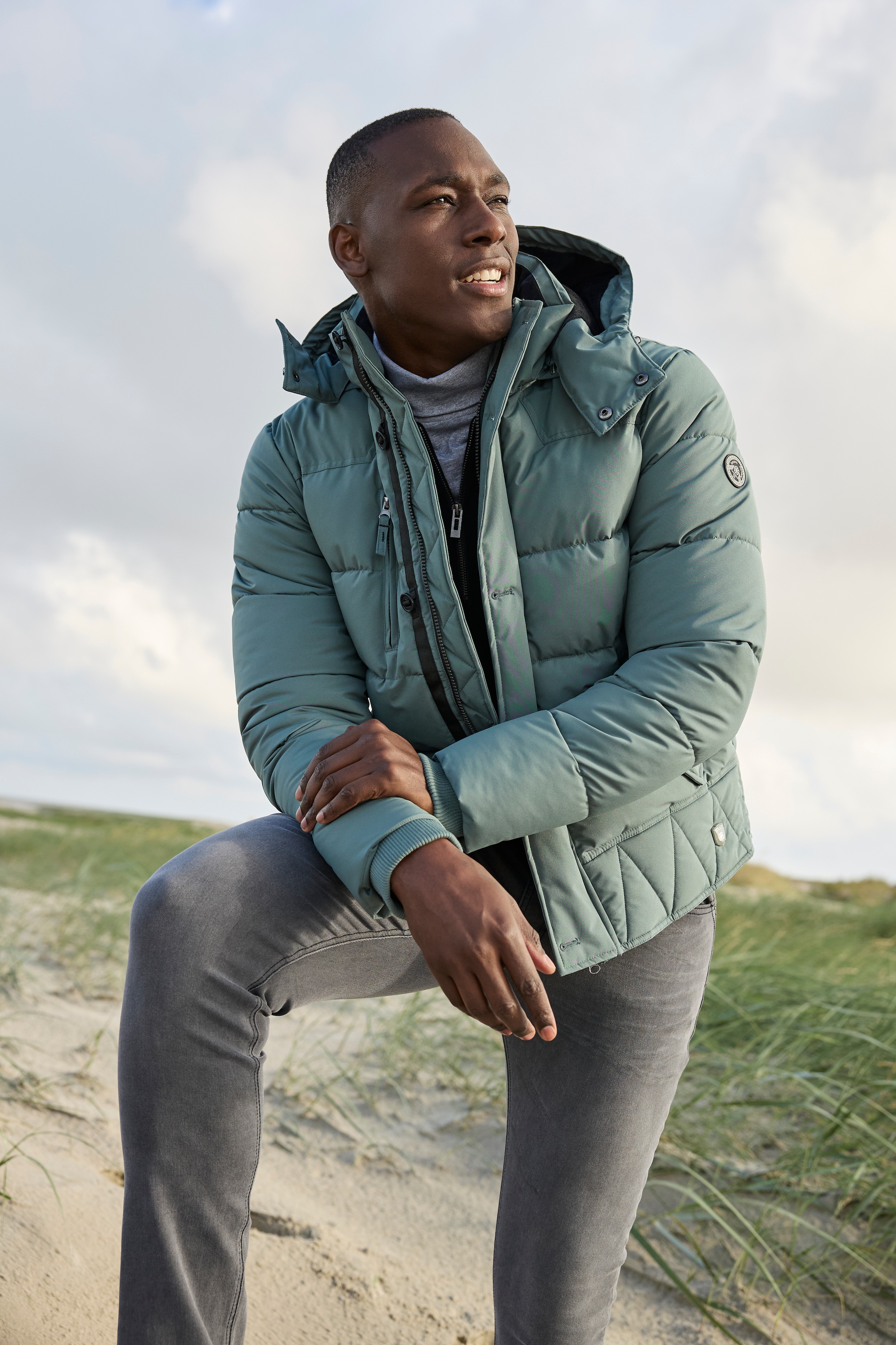 Bruno Banani Steppjacke, mit Kapuze, für Übergangswetter, wasserabweisend, günstig online kaufen