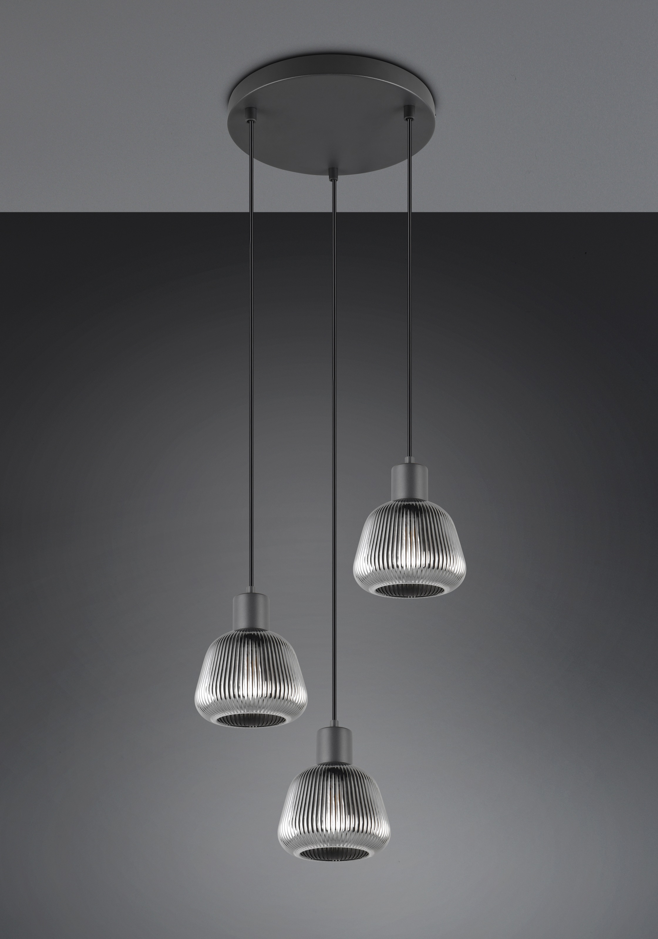 TRIO Leuchten Pendelleuchte »TARIFA, 3-flammige Hängeleuchte exkl 3xE27 max 25W, Glas Hängelampe«, 3 flammig, Leuchtmittel E27 | Leuchtmittel wechselbar, höhenverstellbar max 150cm Glas in Riffeloptik und leicht verspiegelt