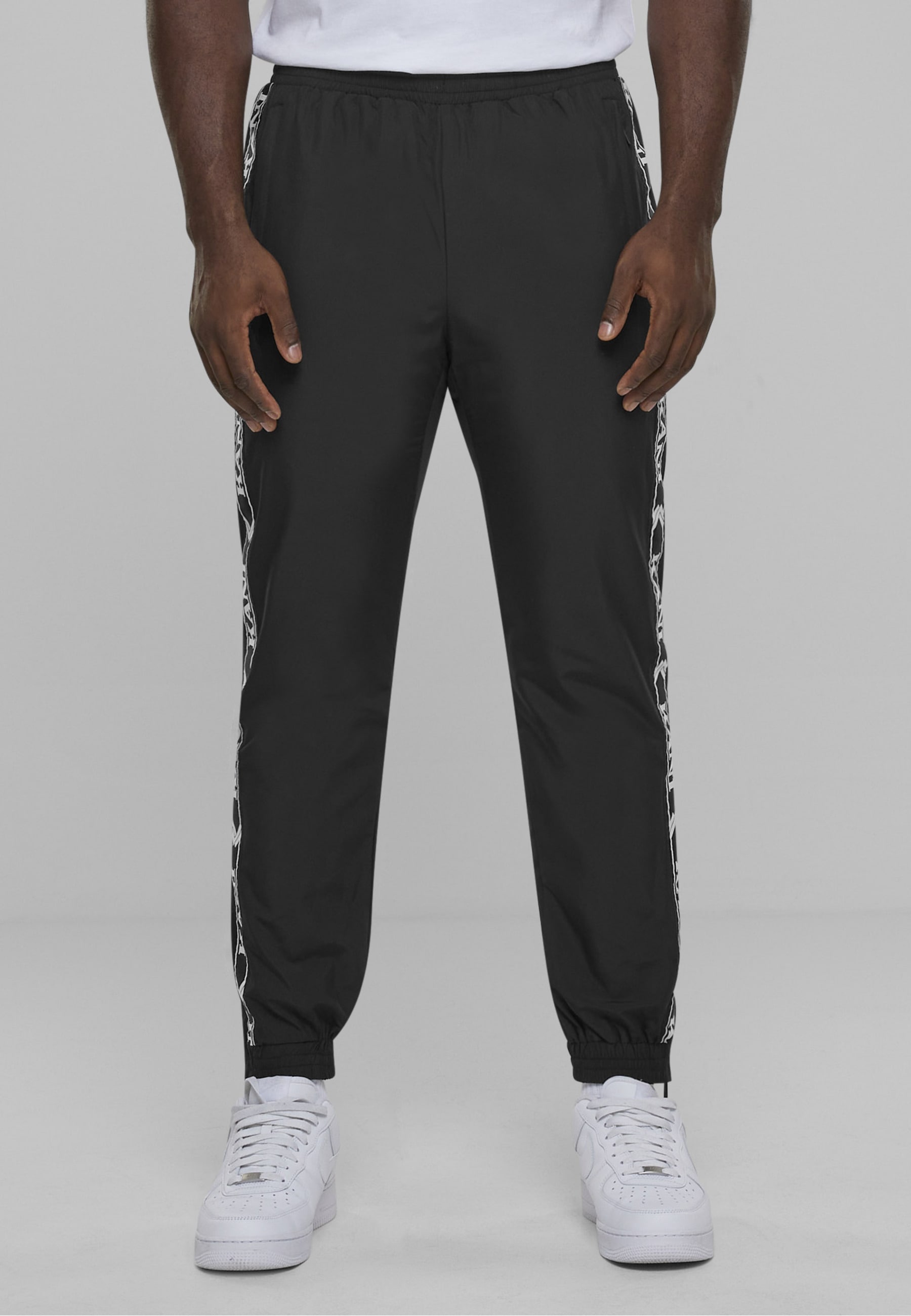 Karl Kani Jogginghose »Karl Kani Herren KKMQ32025BLK KK OG Tape Trackpants«