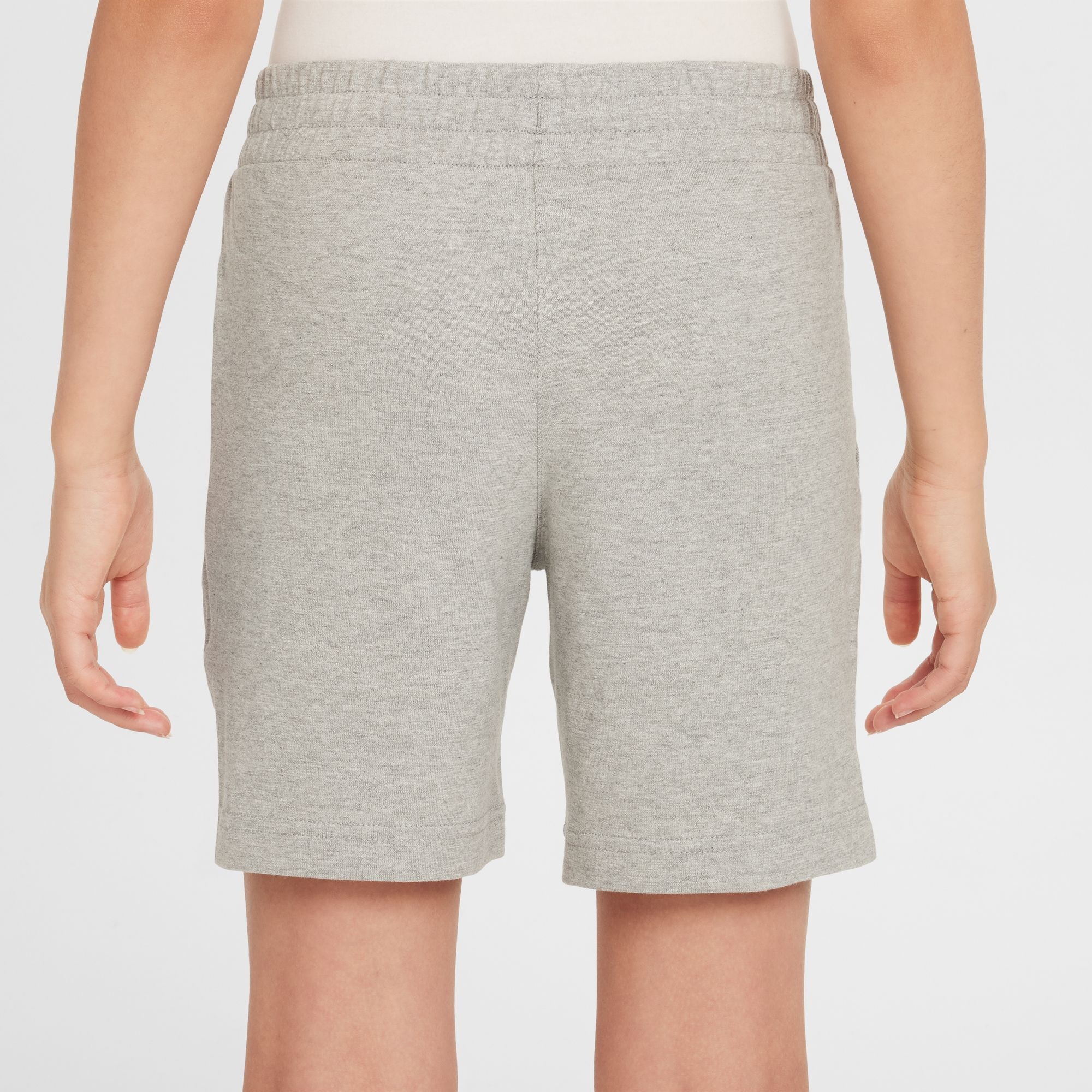 Nike Sportswear Trainingsshorts »K NSW CLUB KNIT SHORT 6IN LBR«  für Jugendliche, sportlicher Stil, aus Baumwolle