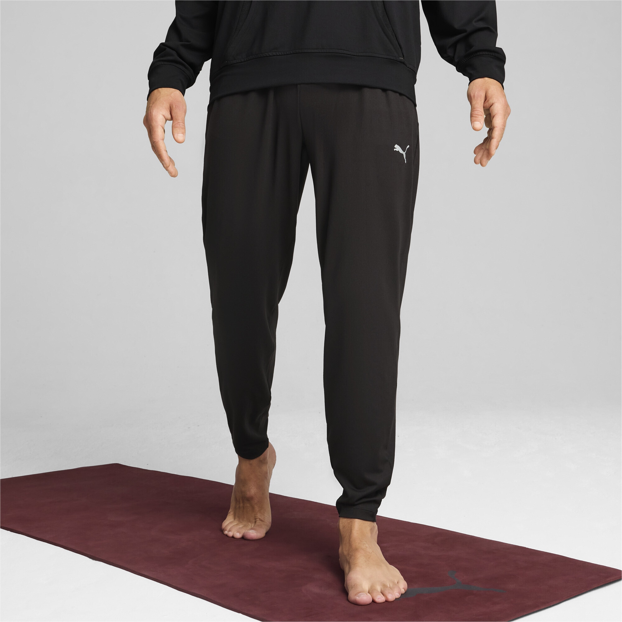 PUMA Yogahose »STUDIO FOUNDATION Tapered-Hose Herren«