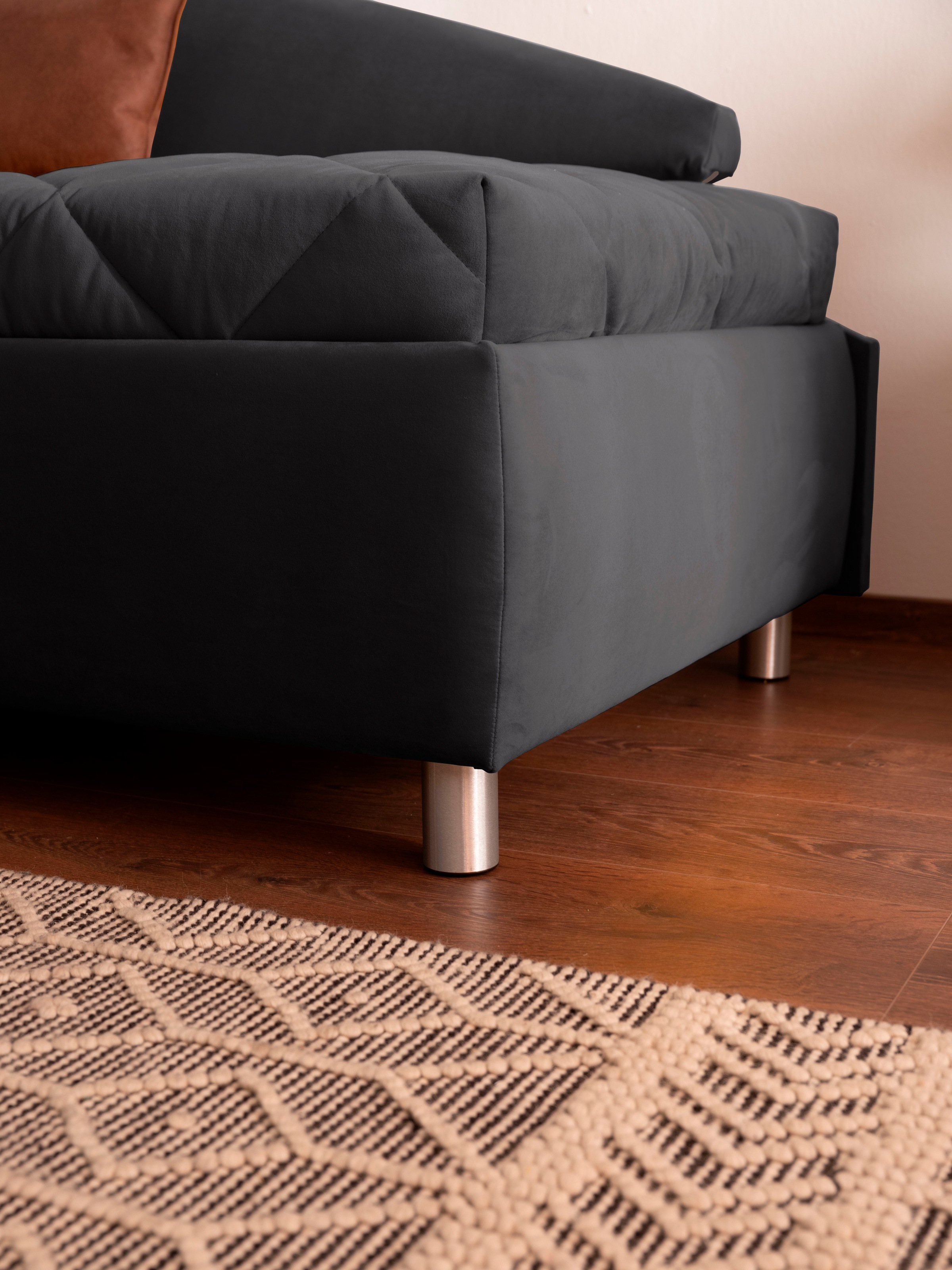 alina Schlafsofa, Bettkasten, Zierkissen-Set aus: 2 Stk. 40x40cm, 1 Stk. 30x30cm