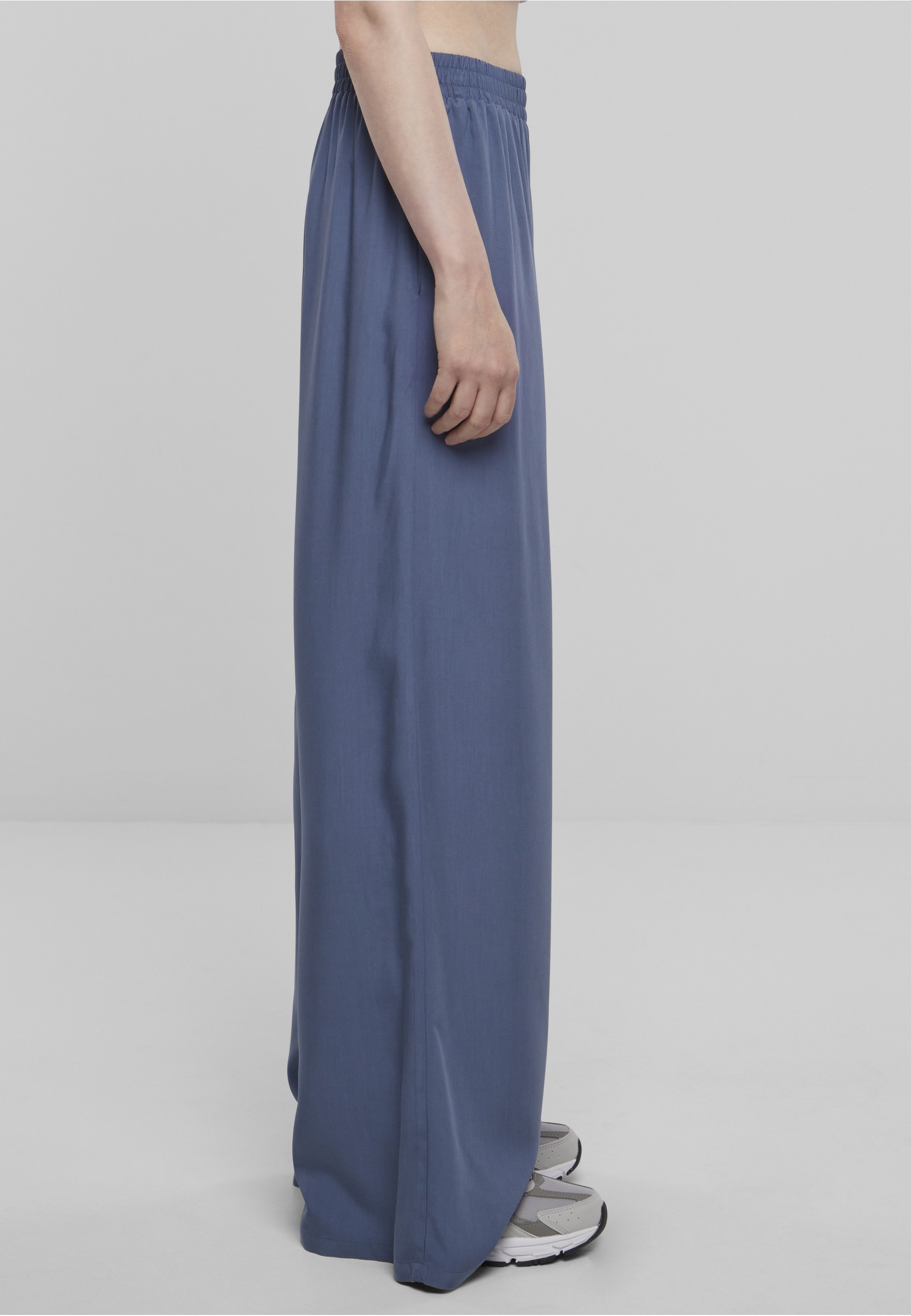 URBAN CLASSICS Stoffhose »Urban Classics Damen Ladies Wide Leg Viscose Pants«