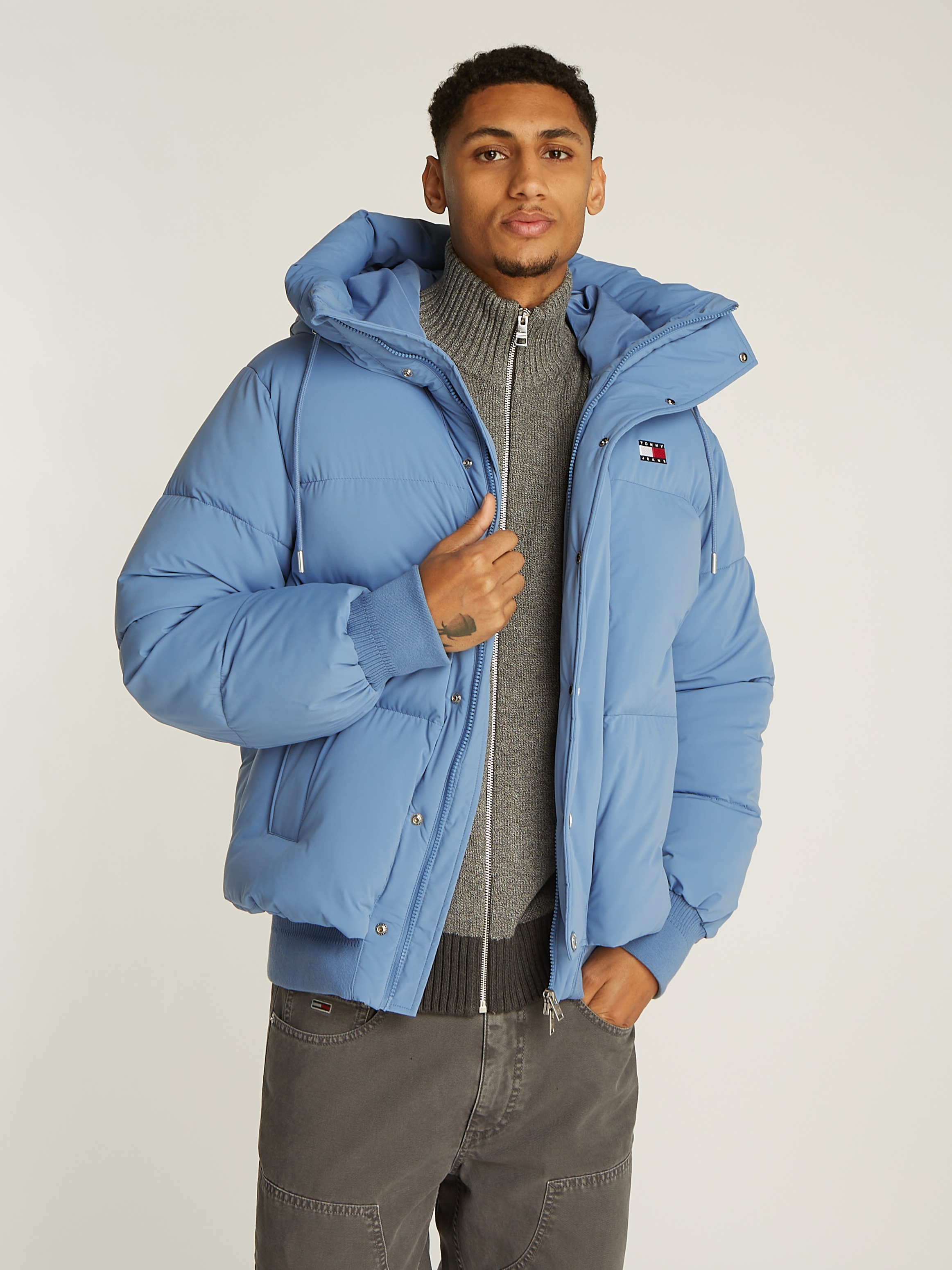 Tommy Jeans Steppjacke "TJM BRANDED PUFFER JACKET EXT", mit Kapuze, mit Log günstig online kaufen