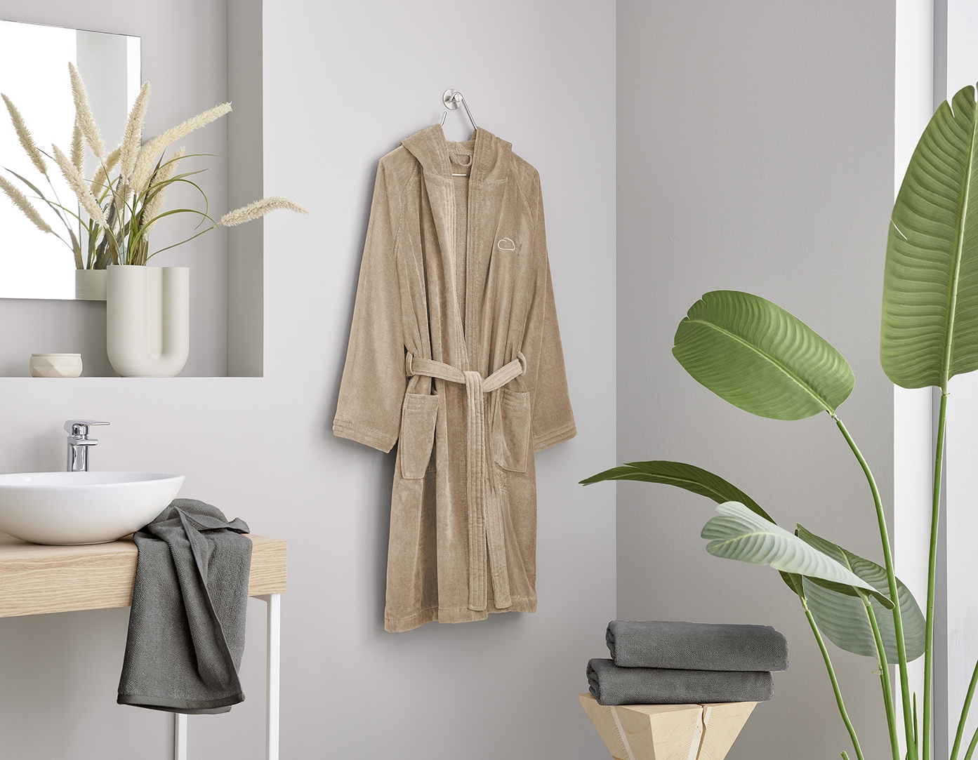 Kleine Wolke Unisex-Bademantel "Chill, ideal für Sauna & Spa, Hotelbademantel, Morgenmantel" 1 Stk. für Damen & Herren, Uni Farben, zwei Taschen, S/M, L/XL