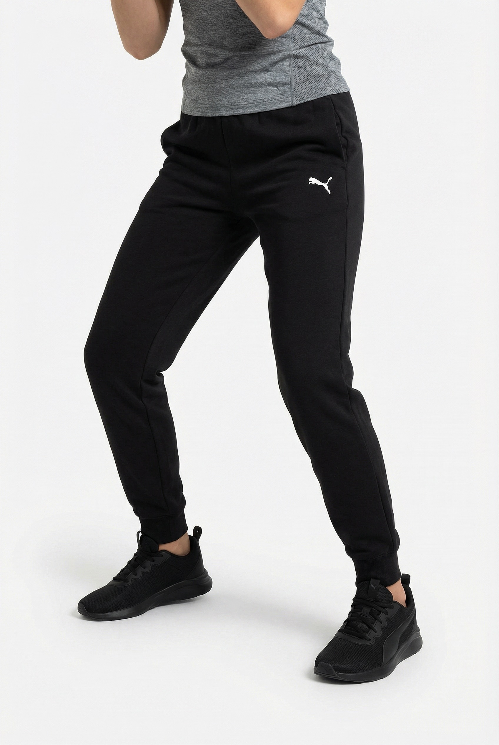 PUMA Trainingshose "ESS SWEATPANTS CL TR G" mit Seitennahttaschen, mit gerippten Bündchen, sportlicher Stil
