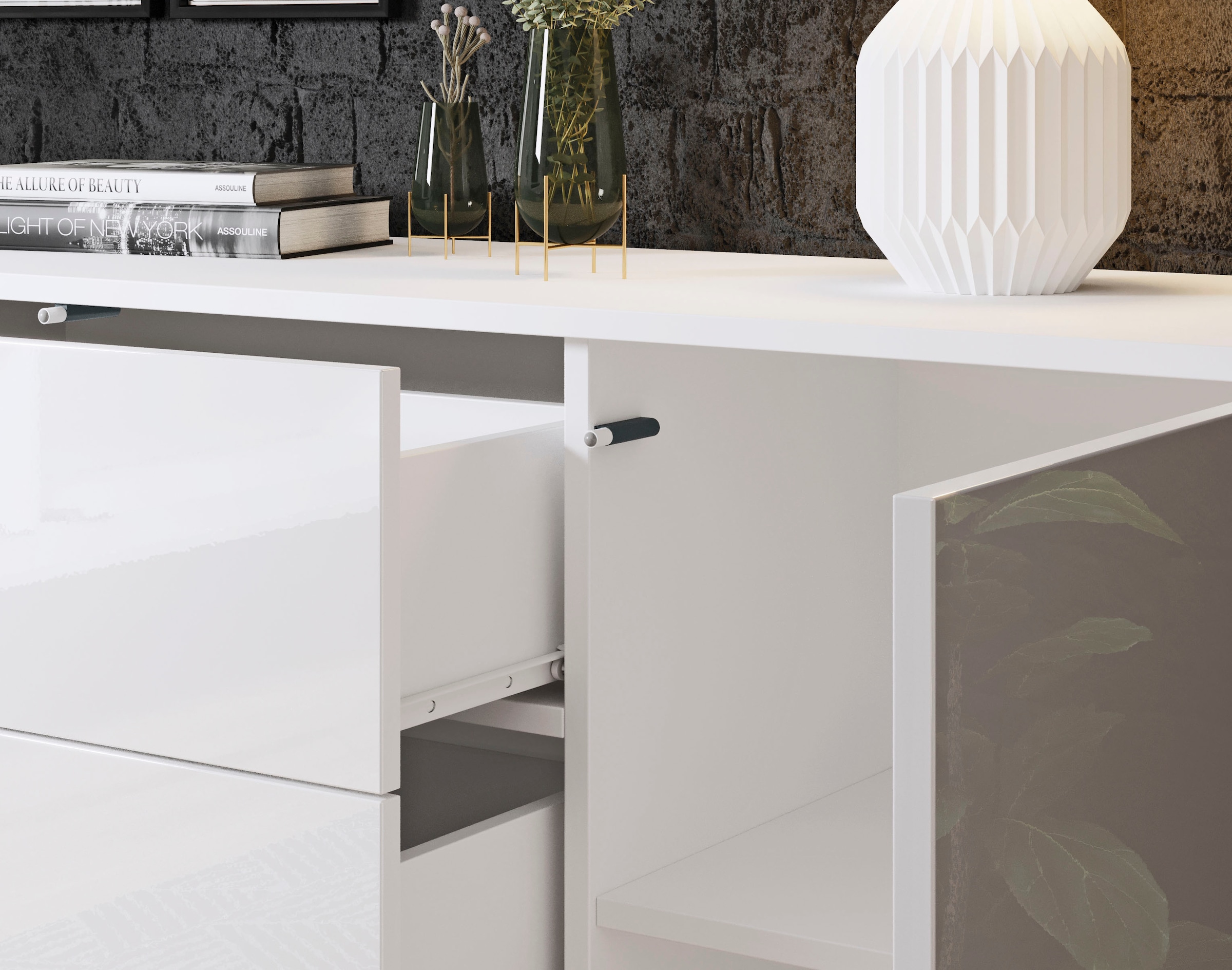 INOSIGN Sideboard »PARIS«, (1 St.), Moderne 150cm breite grifflose Kommode, vielseitig einsetzbar