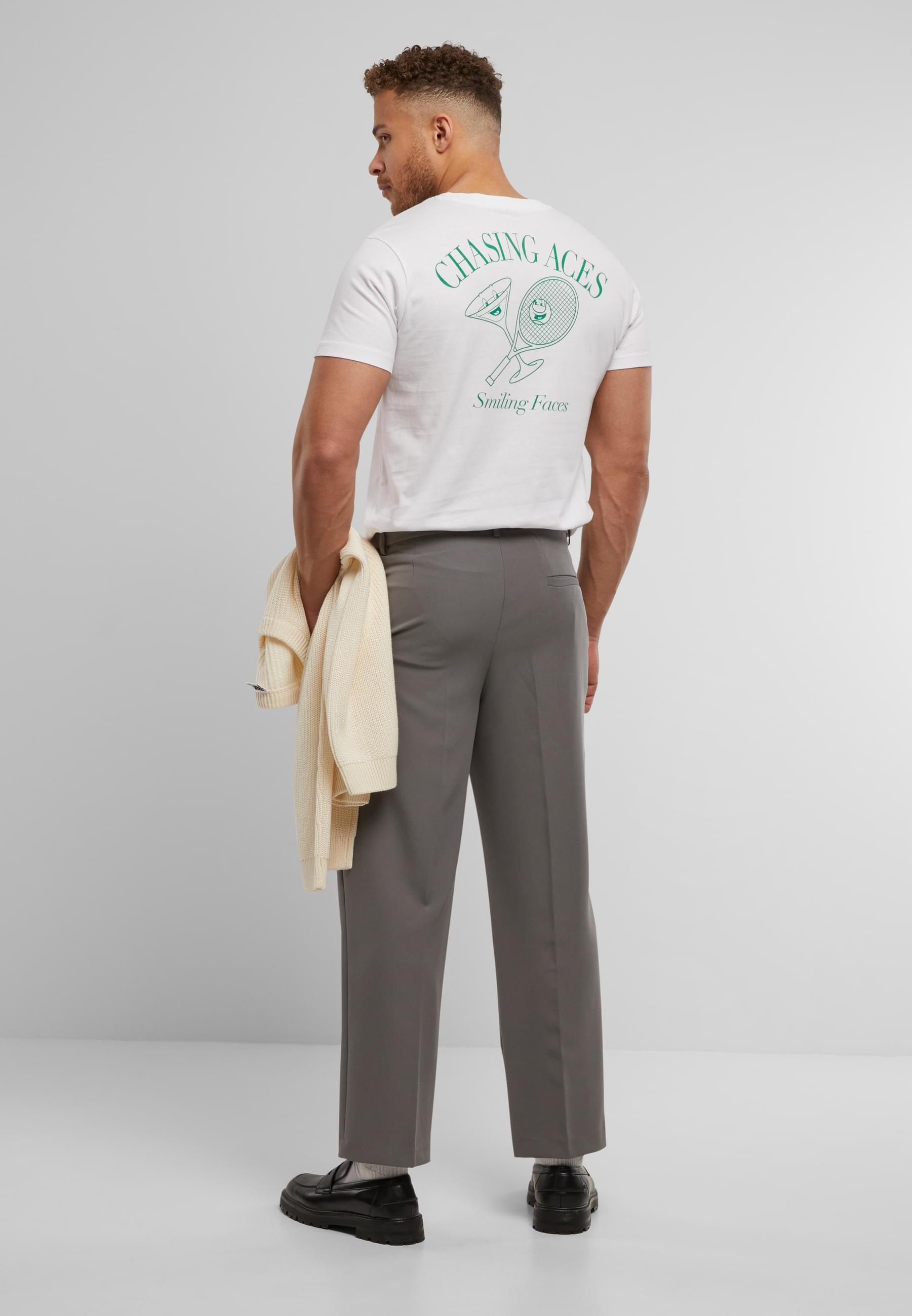 MisterTee T-Shirt »MisterTee Chasing Aces Smiling Faces Tee« 1 Stk. tlg.