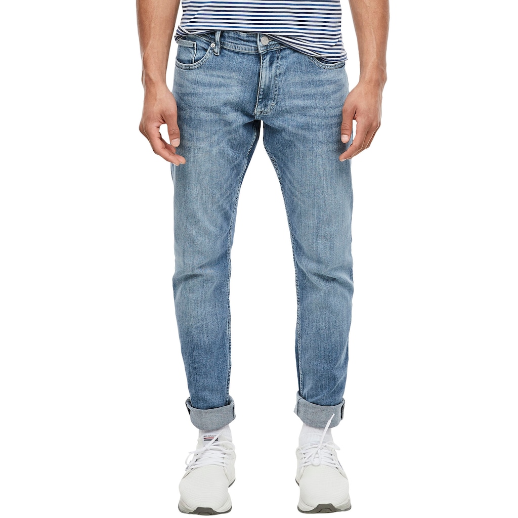 Q/S by s.Oliver Slim-fit-Jeans »RICK«, mit authentischer Waschung