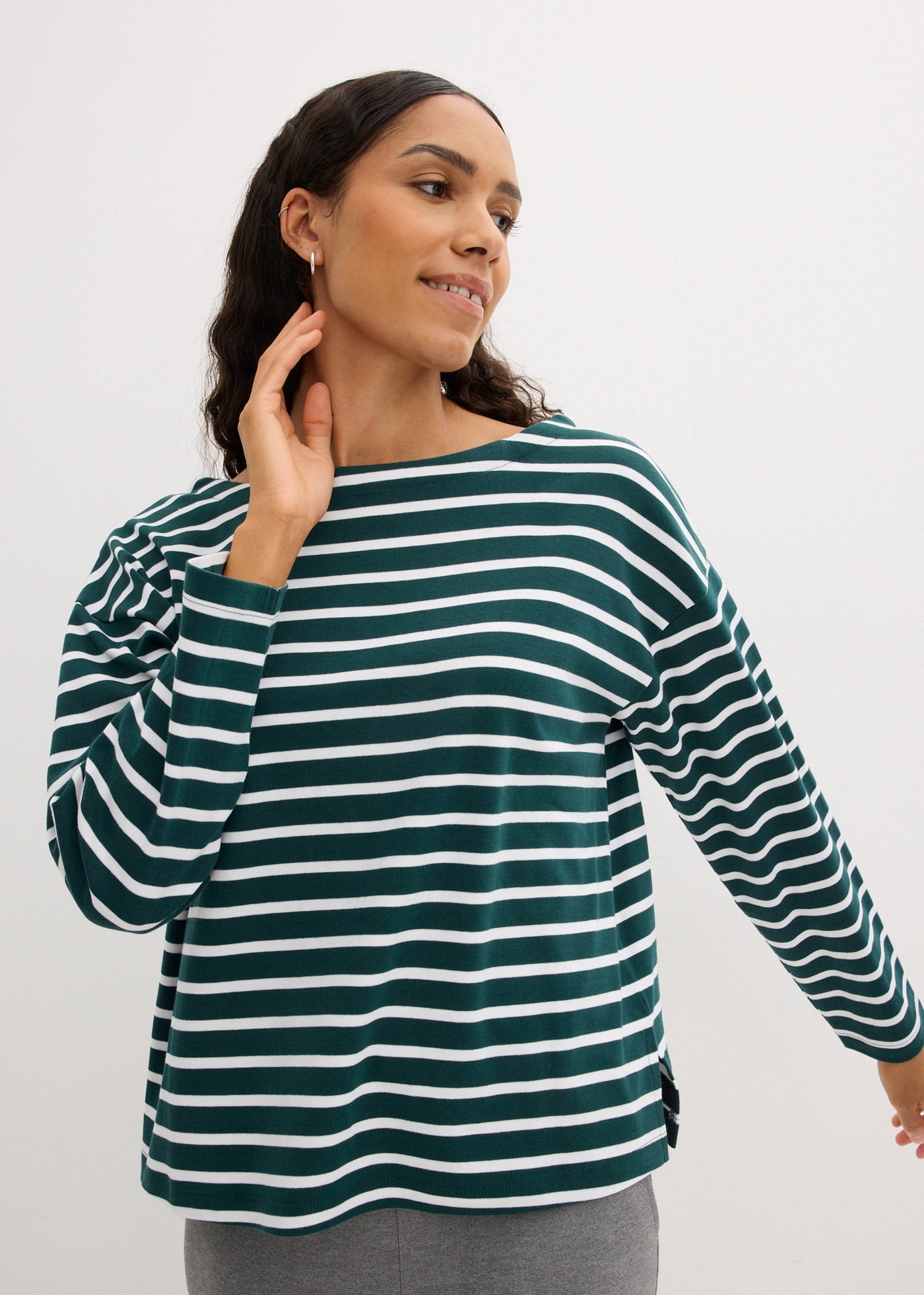 bonprix Langarmshirt Packung, 2, 2 Stk. Oversize Passform, weiter Ausschnit günstig online kaufen