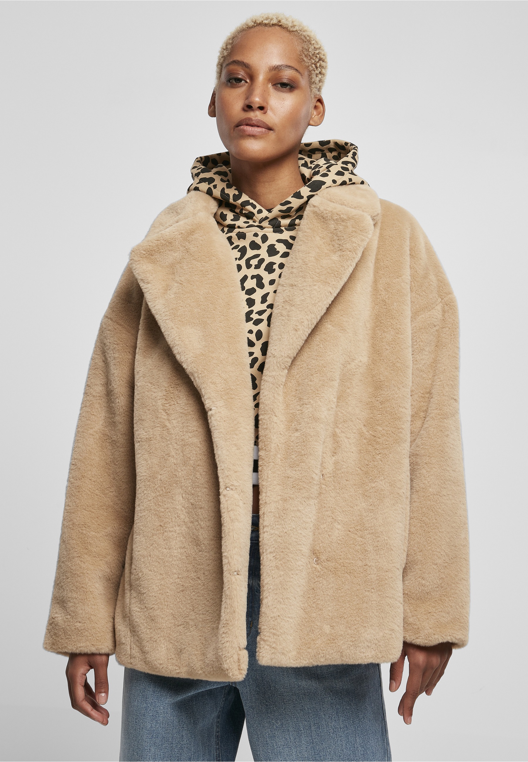 URBAN CLASSICS Winterjacke »Urban Classics Damen Ladies Lapel Teddy Jacket« 1 Stk. tlg. ohne Kapuze