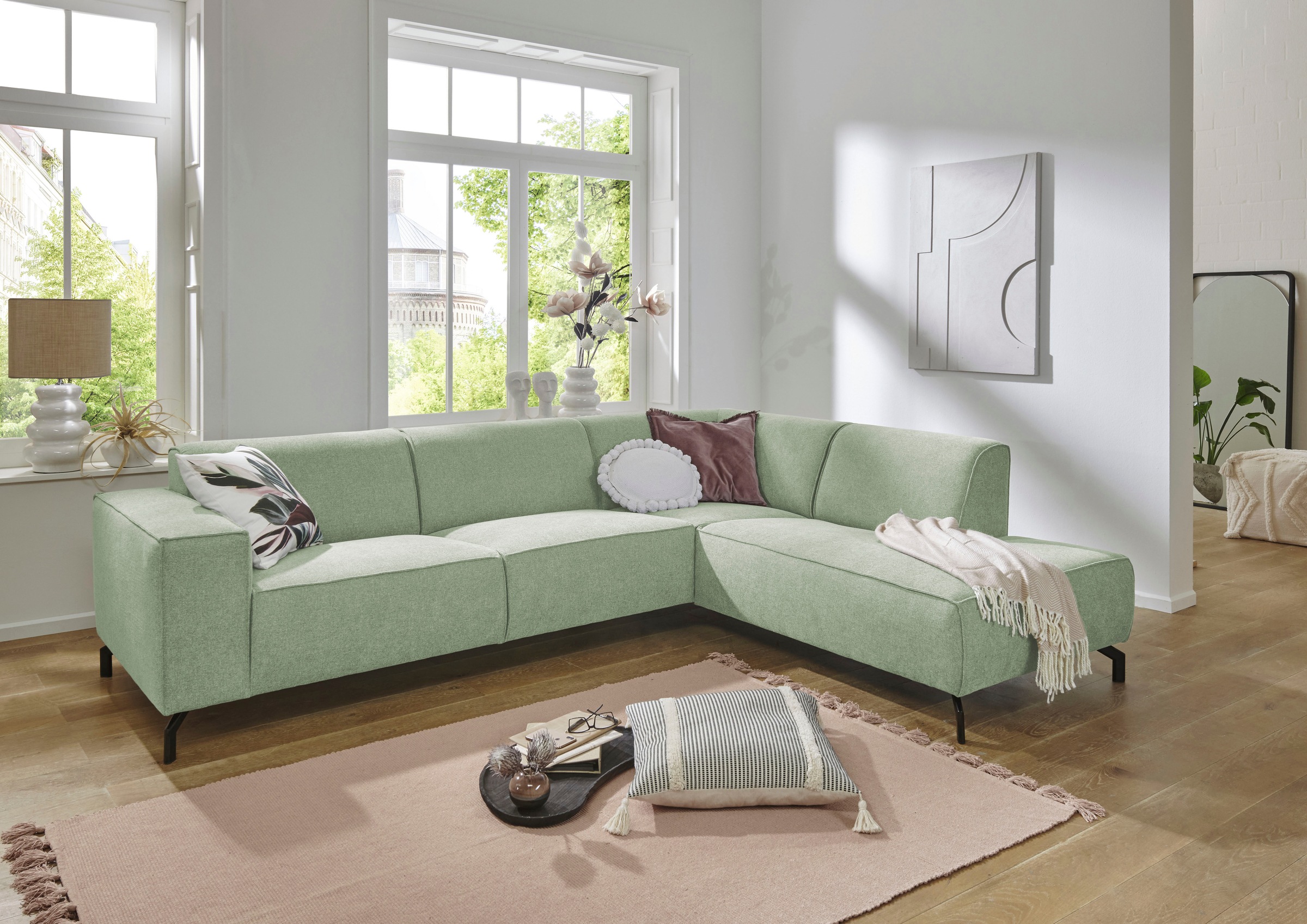 Places of Style Ecksofa Lorcan, in Lederoptik oder Strukturstoff lieferbar
