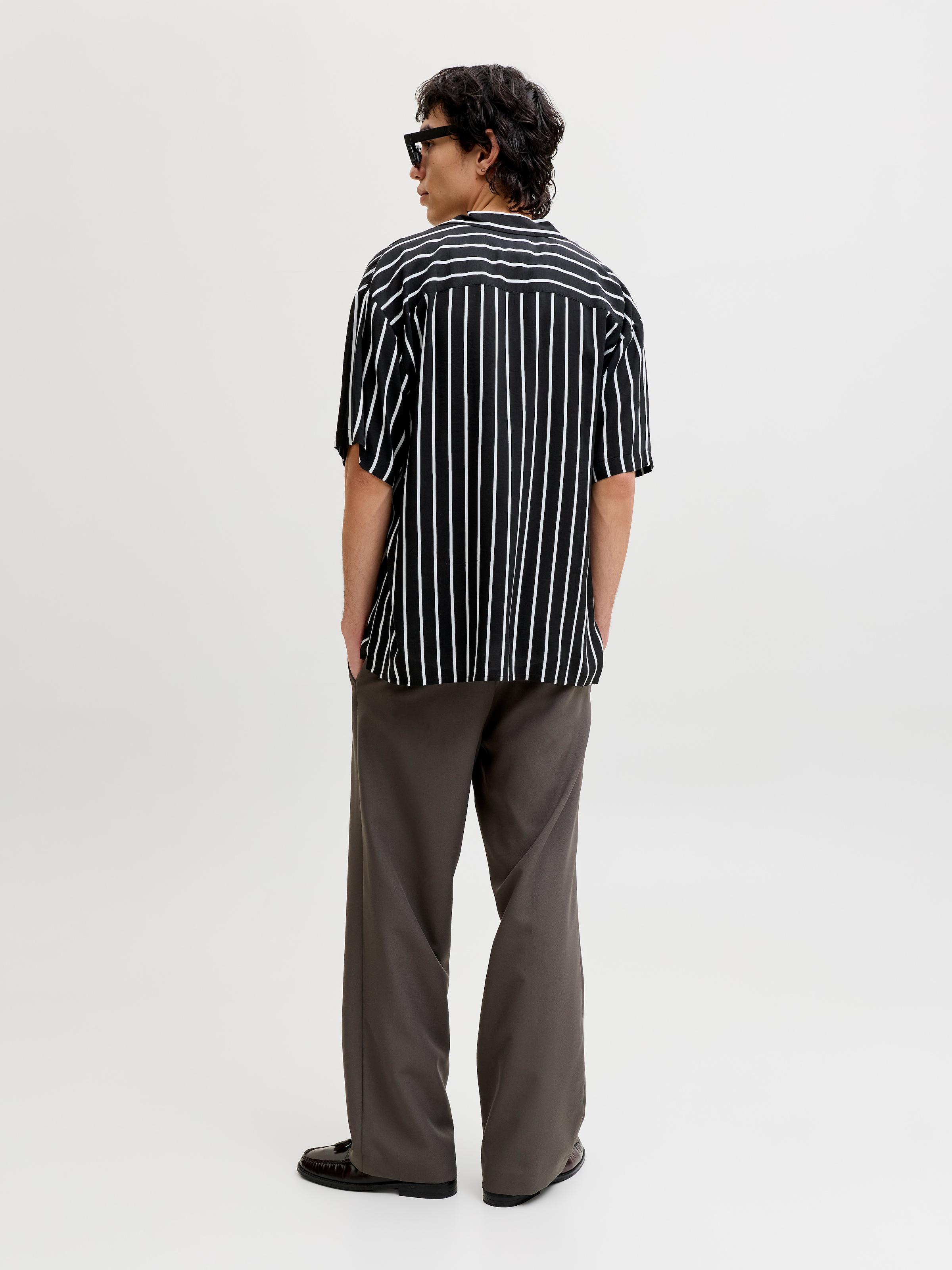 Jack & Jones Kurzarmhemd »JJEJEFF RESORT STRIPE SHIRT S/S SN« Viskose, loose fit