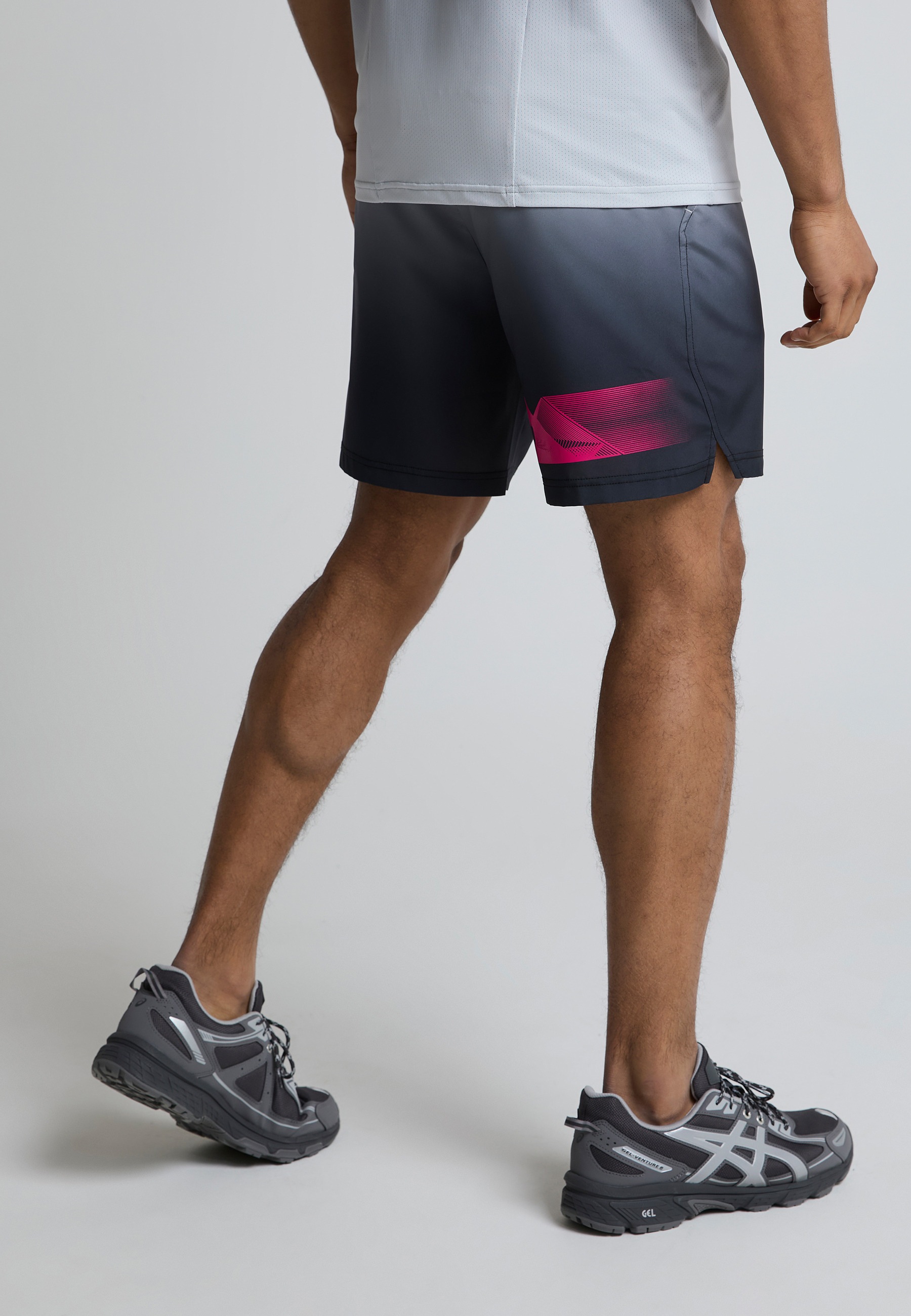 Monterrain Trainingsshorts »Monterrain DISTANCE OMBRE WOVEN SHORT«