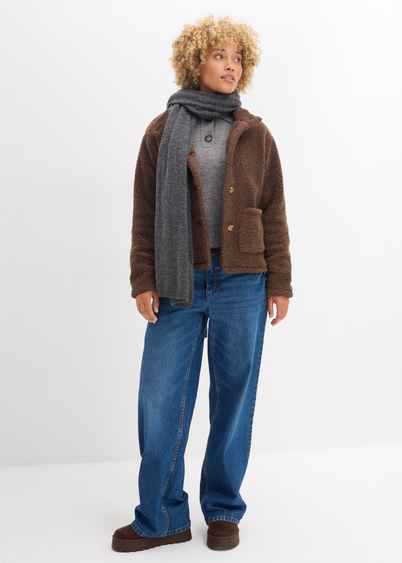 bonprix Fleecejacke in Teddy-Optik, Oversize-Passform, aus Polyester, im Casual-Stil