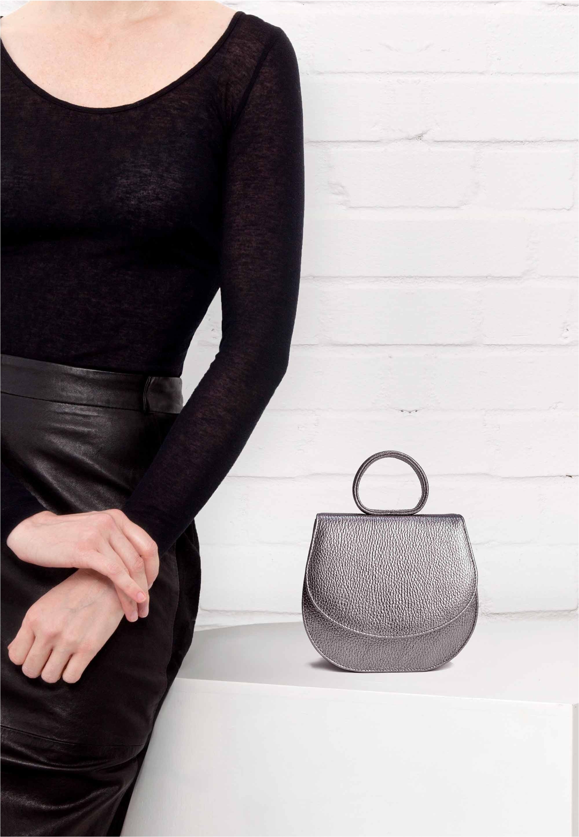 GRETCHEN Schultertasche »Ebony Mini Loop Bag« aus italienischem Kalbsleder
