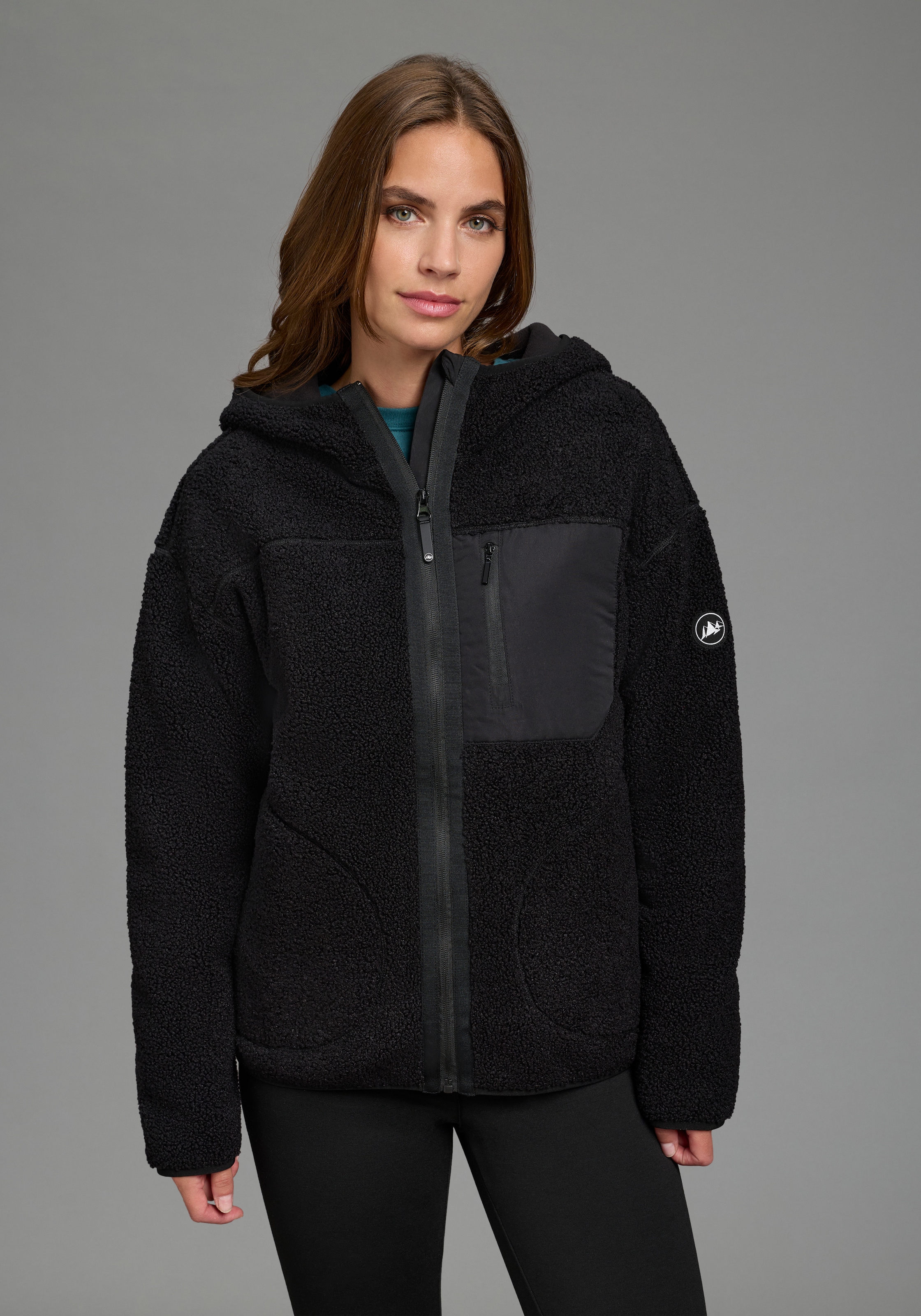 Polarino mit Kapuze aus Teddy-Fleece, mit Kapuze und Brusttasche