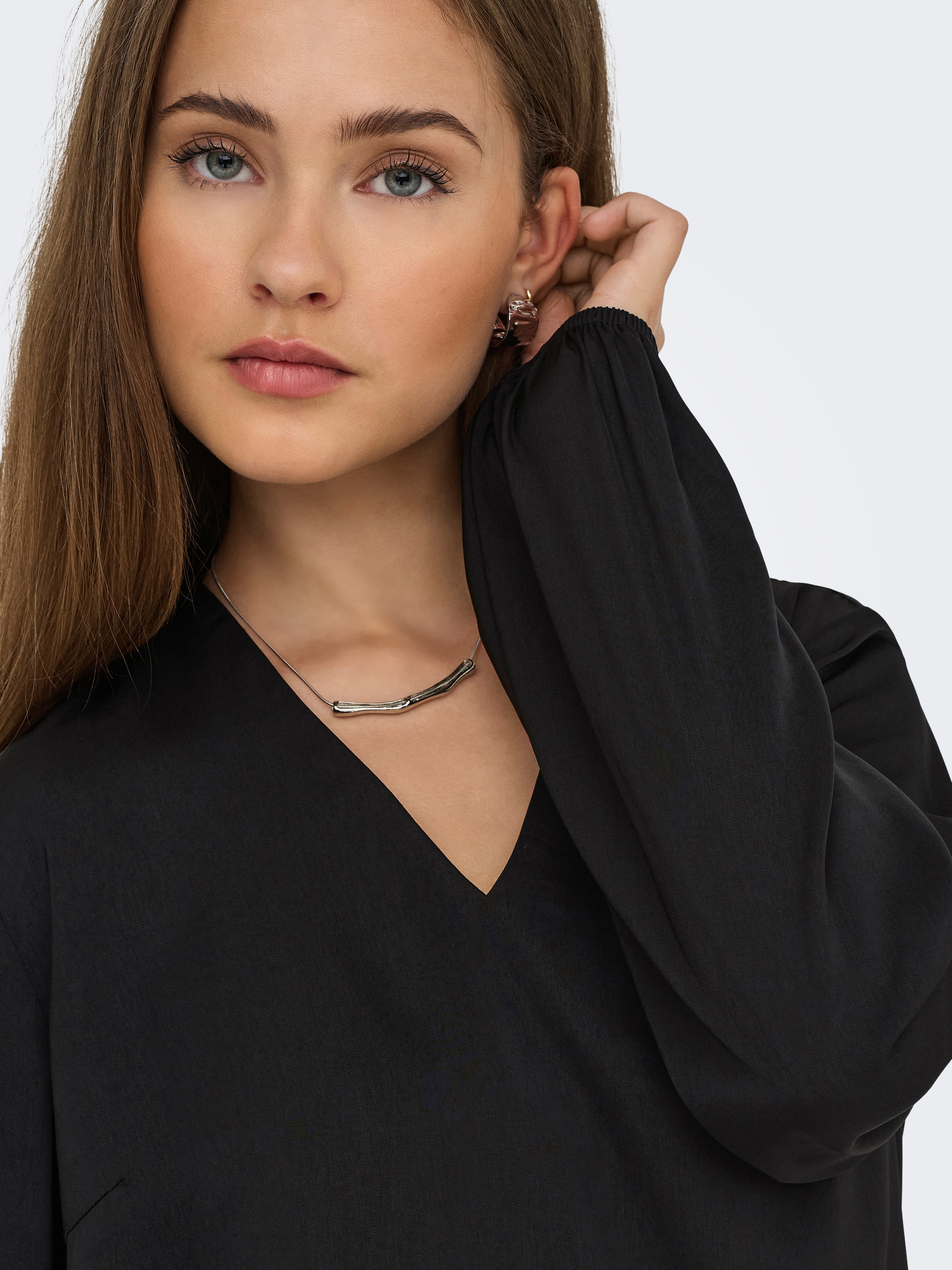 ONLY Langarmshirt »ONLLUCY LIFE LS V-NECK TOP WVN«