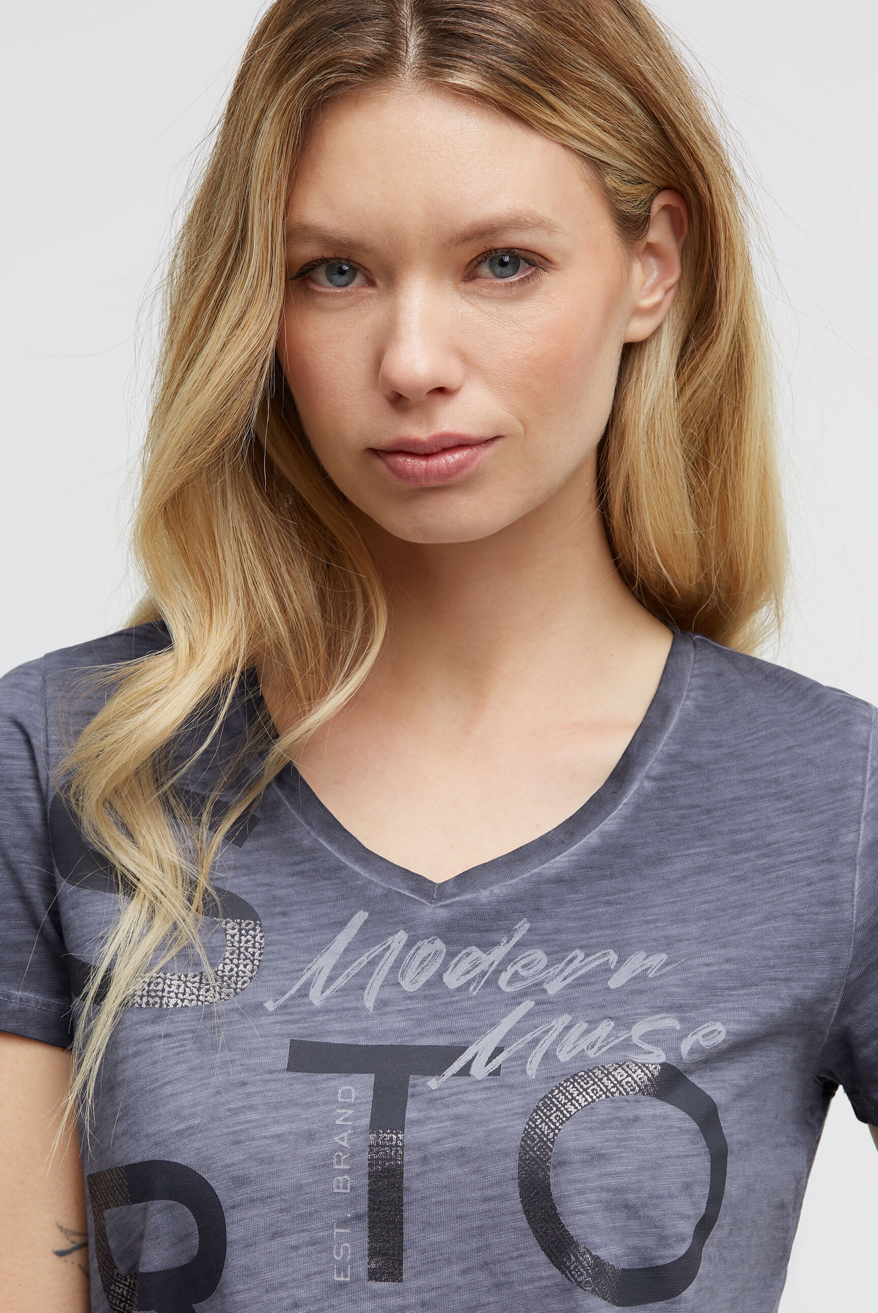 SOCCX V-Shirt aus Baumwolle