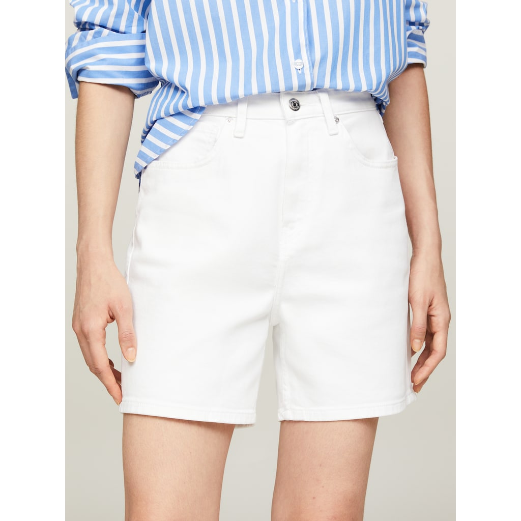 Tommy Hilfiger Shorts »DNM STRAIGHT SHORT HW WHITE«, in Unifarbe