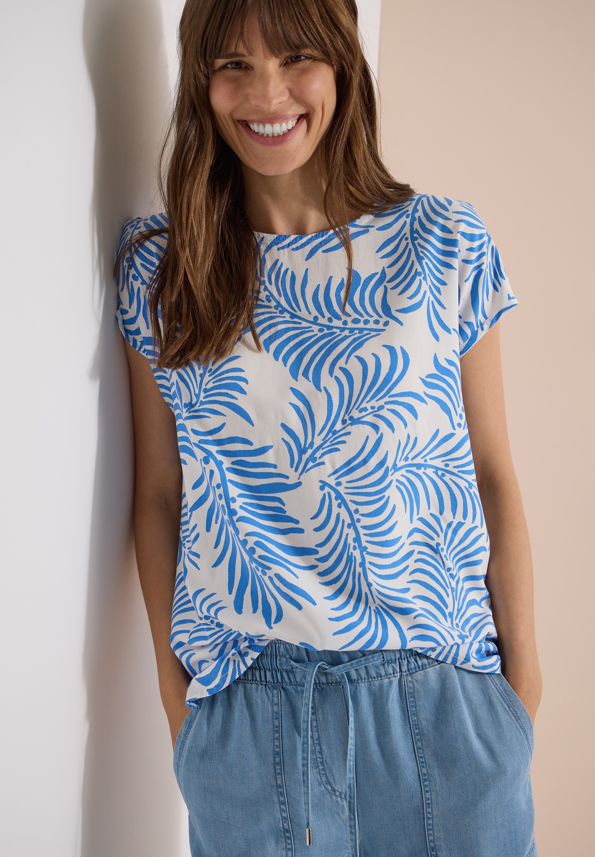 Cecil mit Blätterprint