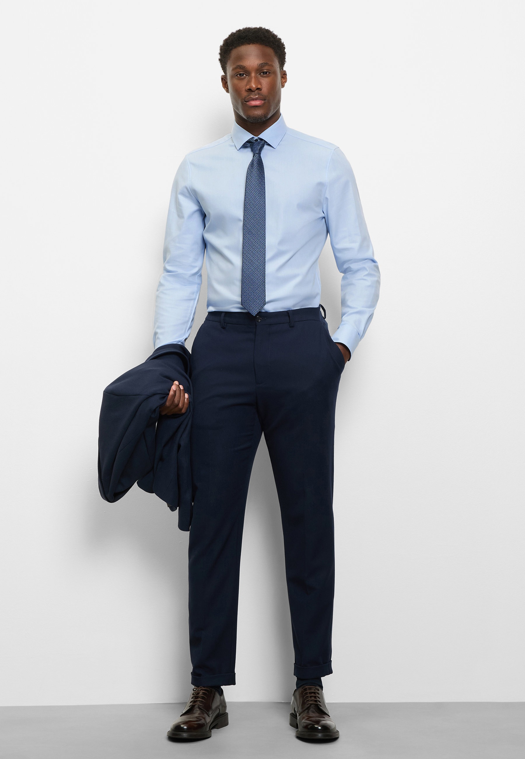 Businesshemd OLYMP "OLYMP Level Five 24/Seven, body fit, Modern Kent", Herren, Gr. 39, Normaler Arm, bleu, 64% Baumwolle, 27% Polyester, 9% Elasthan, Hemden 2
