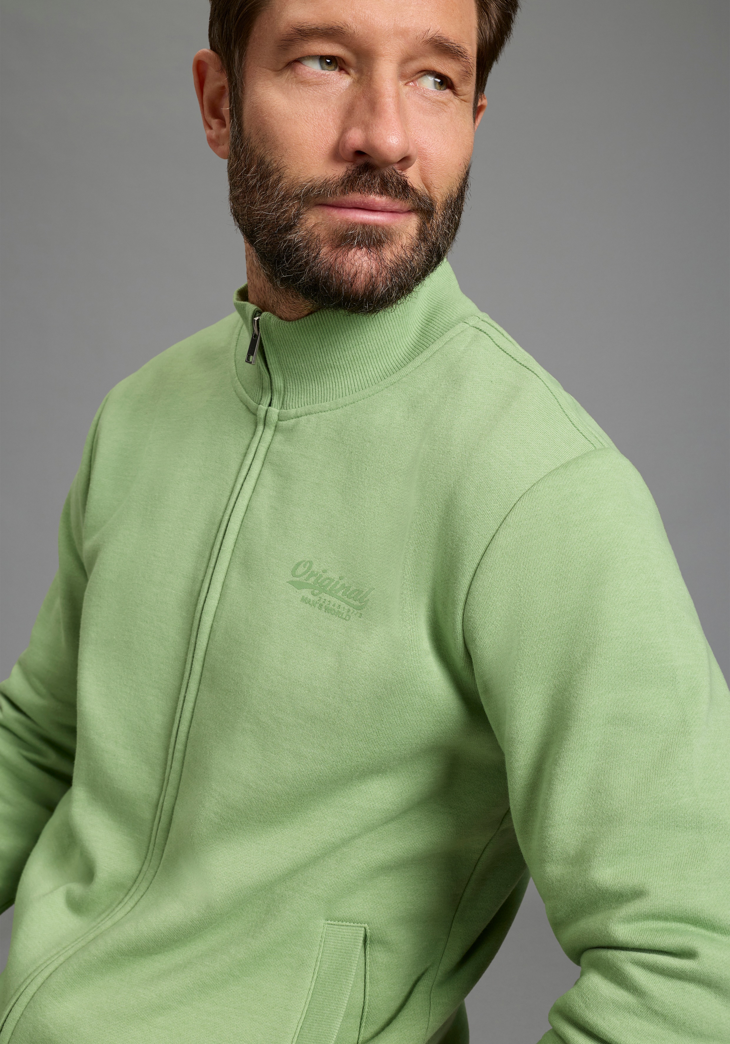 Thumbnail - Mans World Sweatjacke Stehkragen und dezentem Logodruck