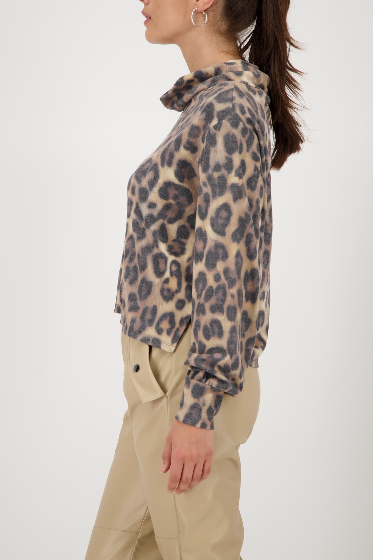 Monari Sweatshirt »Sweatshirt Leo Allover«, Regular fit mit Rundhalsausschnitt