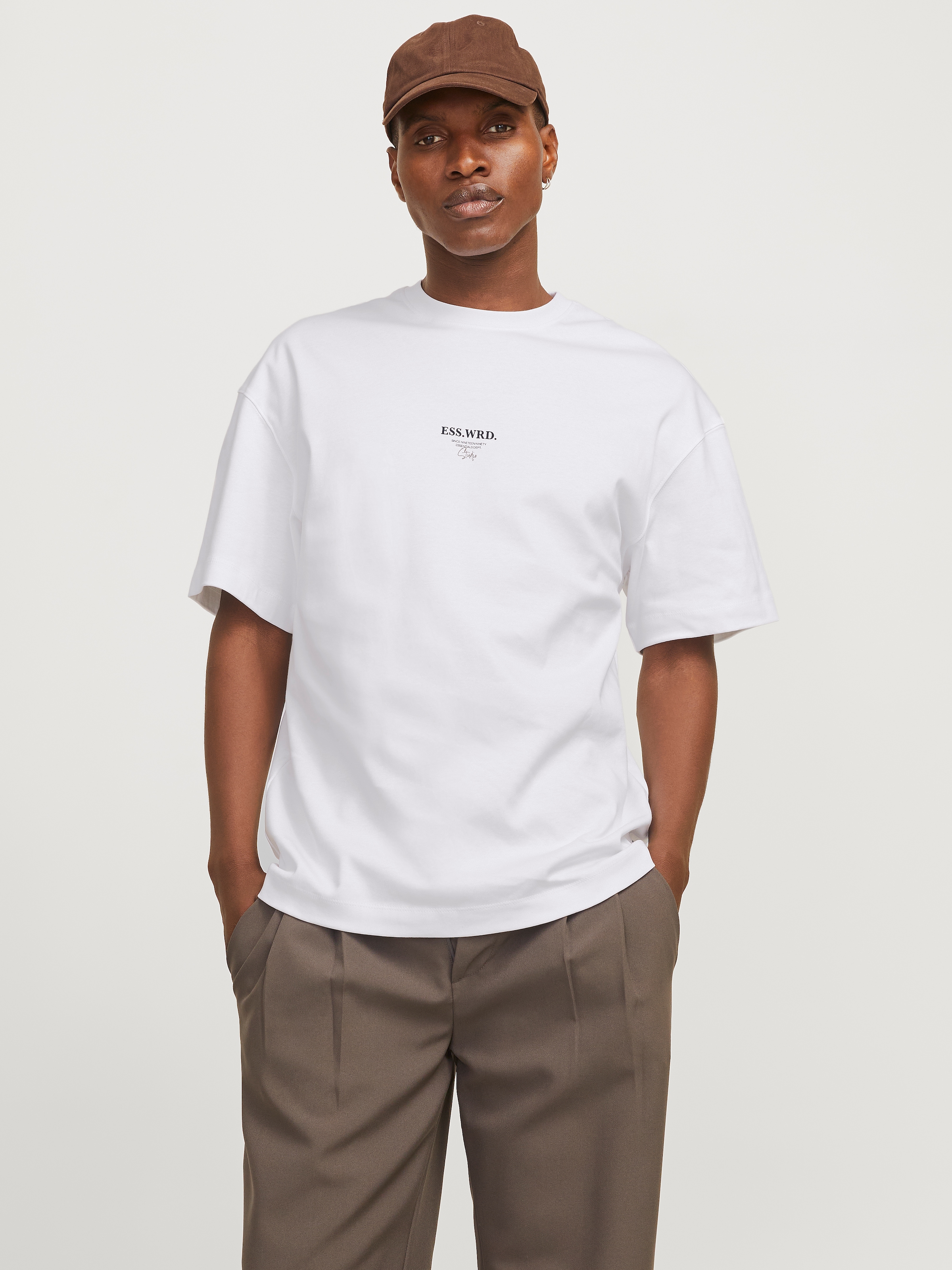 Jack & Jones Rundhalsshirt "JJEURBAN EDGE STUDIO TEE SS O-NECK NOOS", mit F günstig online kaufen