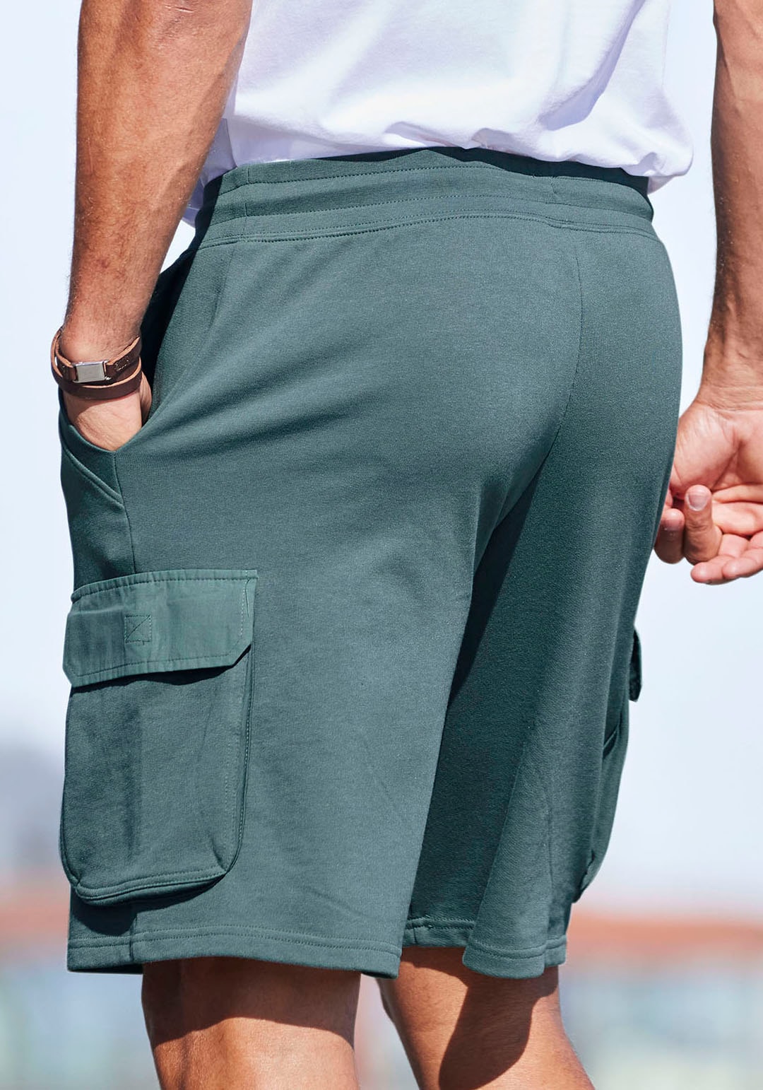 AUTHENTIC LE JOGGER Sweatshorts, Cargotaschen mit Webdetails