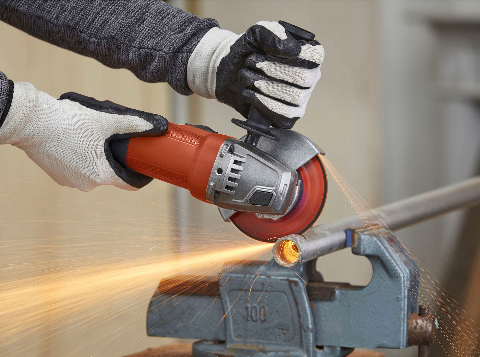 Black + Decker Winkelschleifer »BEG110«
