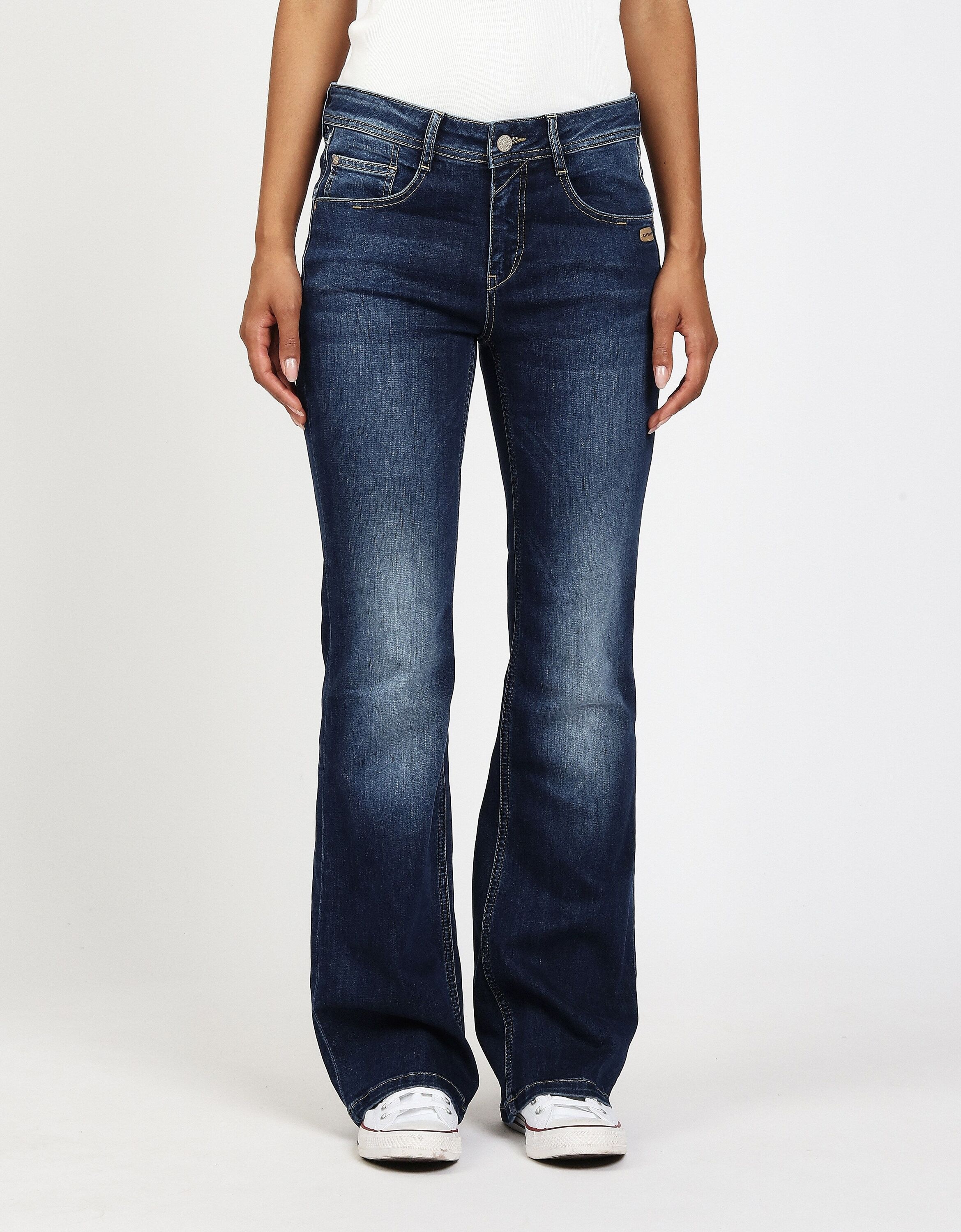 GANG Tapered-fit-Jeans "94AMELIE FLARED" im 5-Pocket-Style