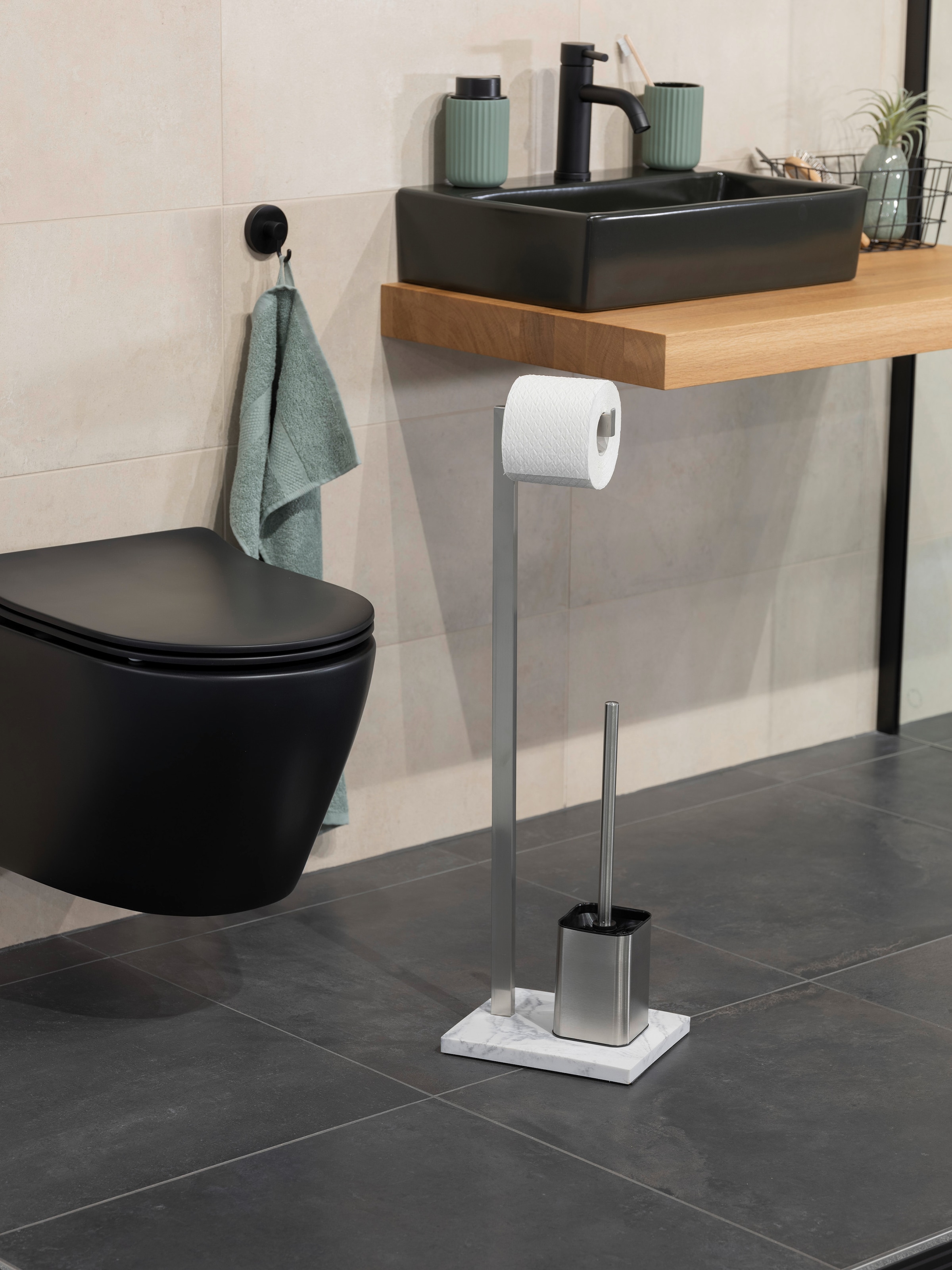 WENKO WC-Garnitur »Aprilia«, aus Edelstahl-Kunststoff, inkl. Rollenhalter und WC-Bürste