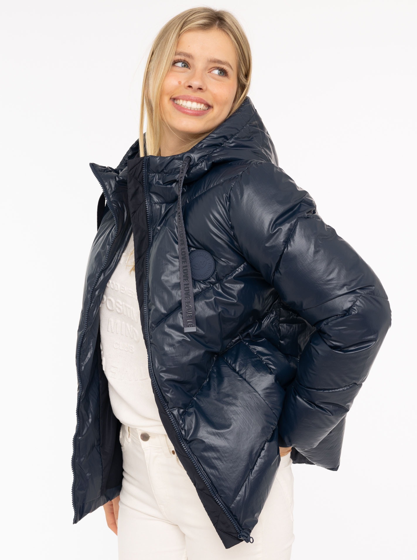 Steppjacke ZWILLINGSHERZ "Zwillingsherz", Damen, Gr. L, metallic marine, Steppware, Obermaterial: 100% Polyester, bequem, Jacken Steppjacke, glänzend, Kapuze, Herzchen-Prägung am Rücken 2