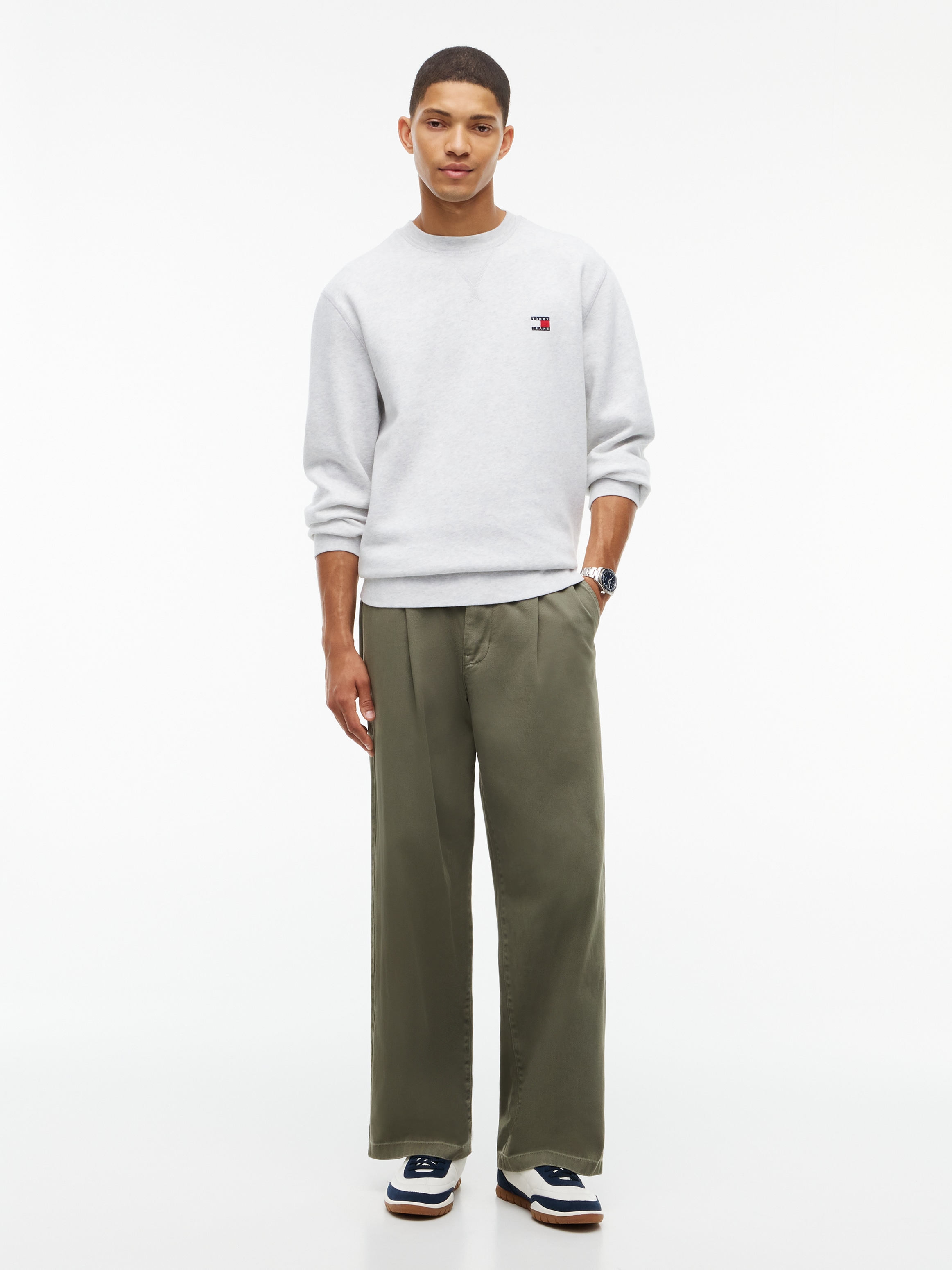 Tommy Jeans »REGULAR BADGE CREW«, Regular fit mit Rundhalsausschnitt
