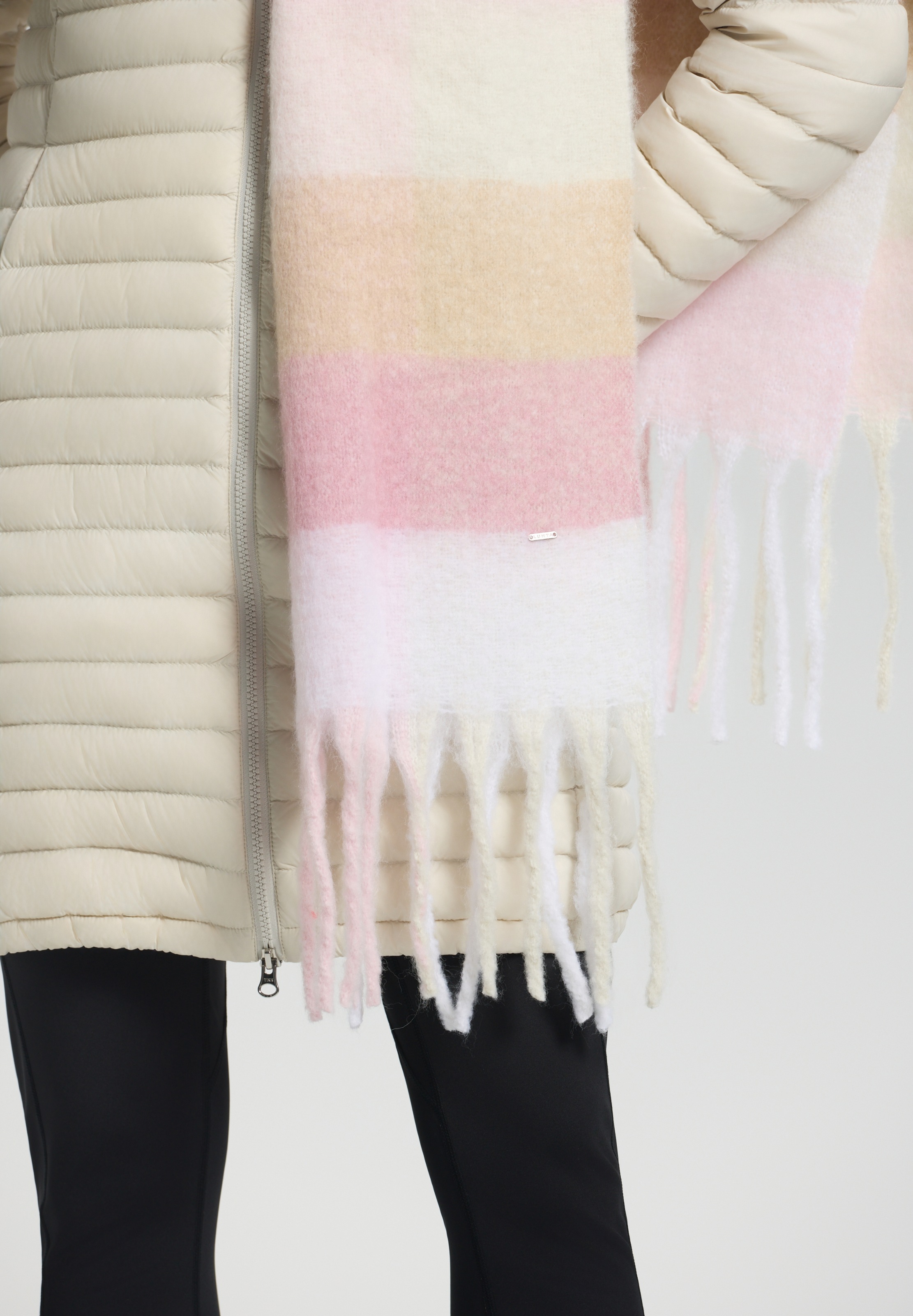 Luhta Schal »LUHTA NAANJOKI« 1 Stk. für Erwachsene, mit sportlichem Stil, mit Logo-Label, mit Fransen