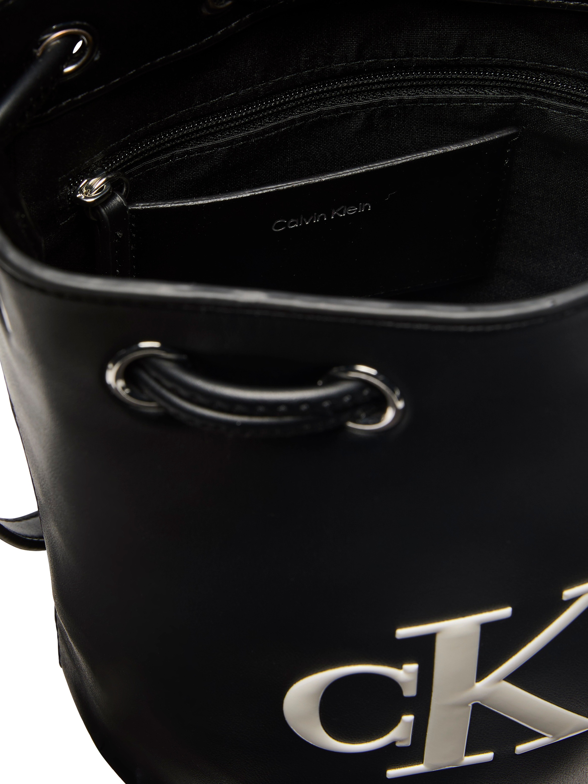 Calvin Klein Beuteltasche »BOLD CK SMALL BUCKET BAG« Damen Umhängetasche, Schultertasche mit CK-Logo