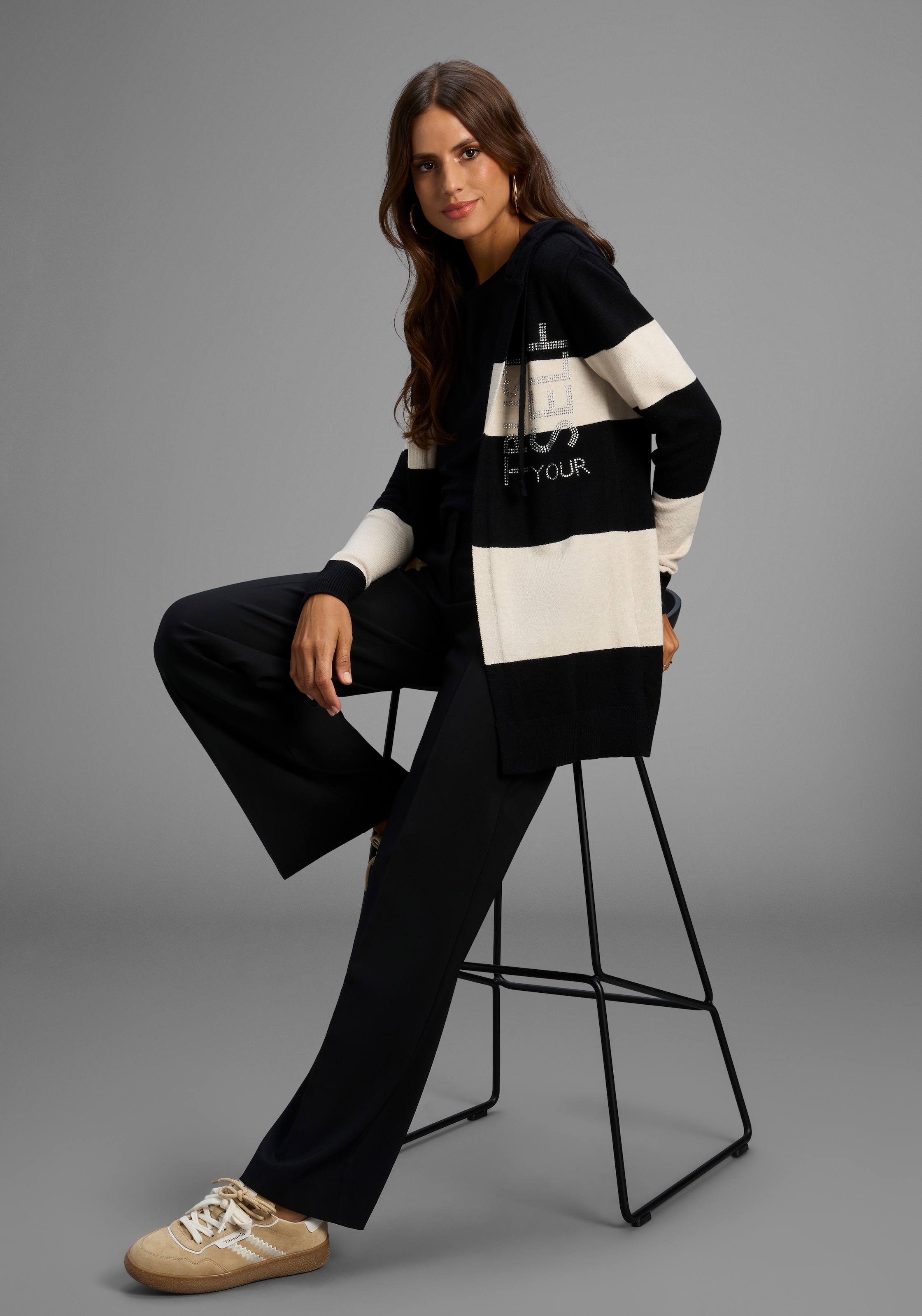 Laura Scott Kapuzenstrickjacke, mit Streifen und dezenten Glitzerdetails - günstig online kaufen