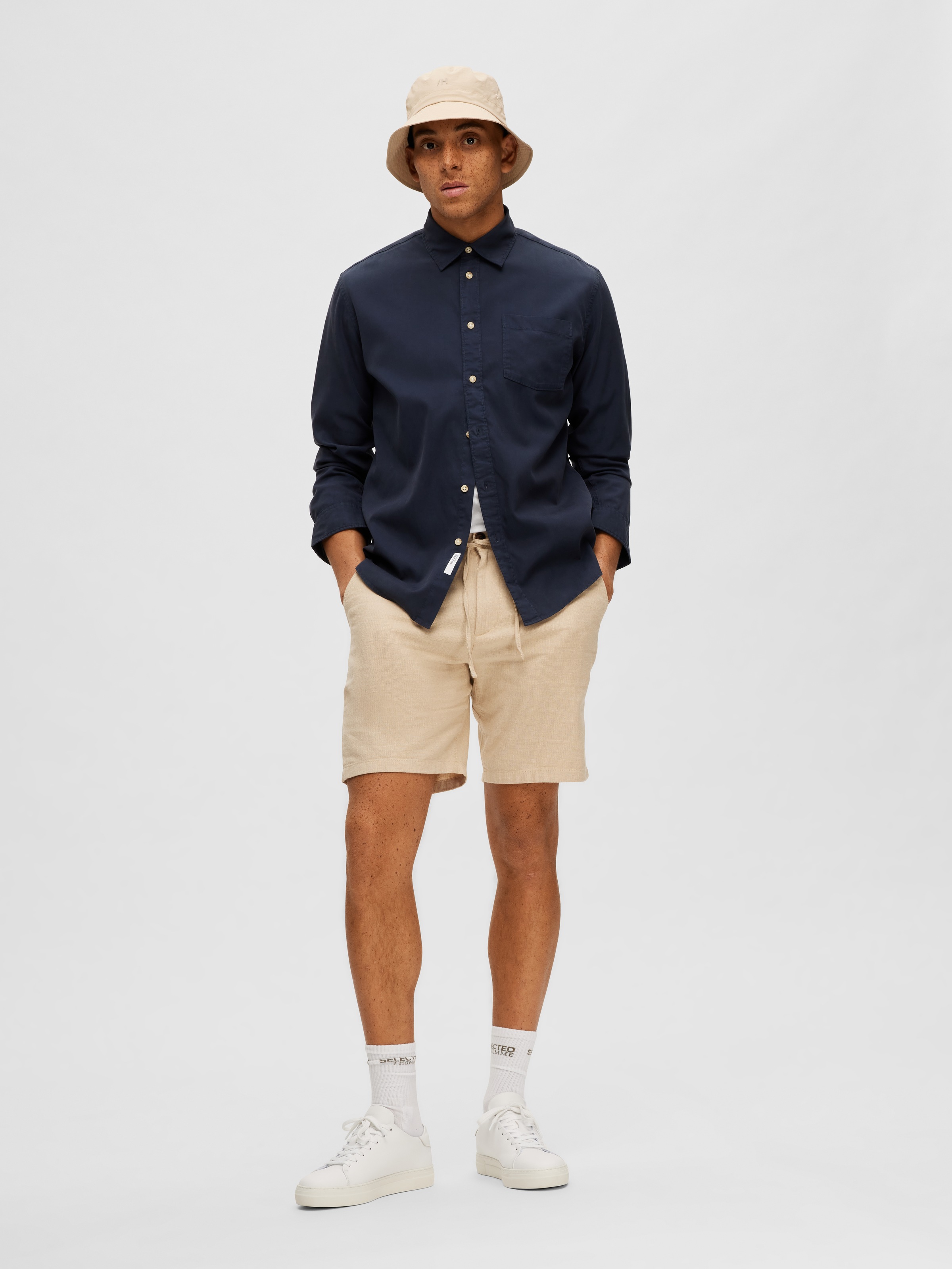 SELECTED HOMME Chinoshorts »SLHREGULAR-BRODY SUN SHORTS NOOS«