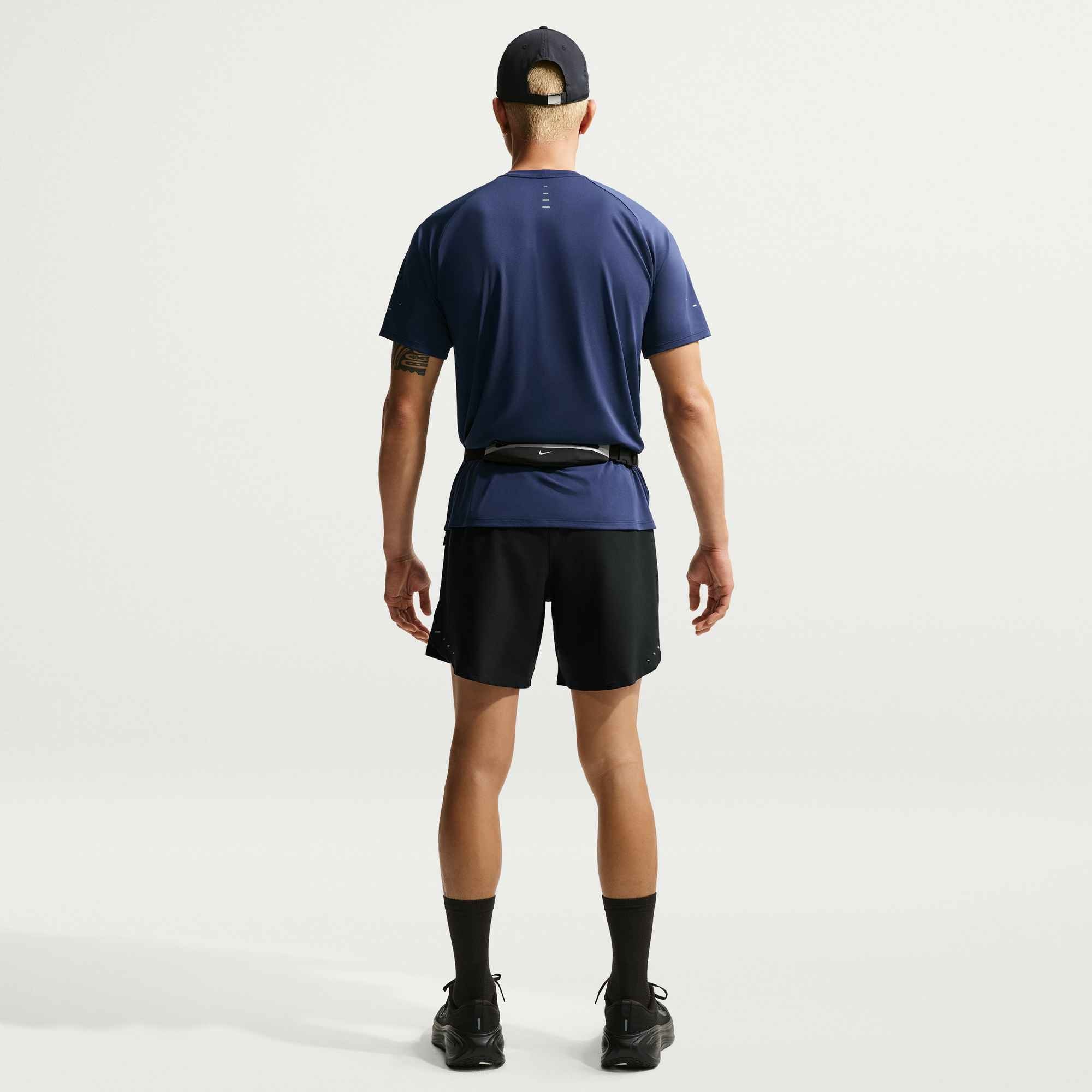 Nike Laufshorts »M NK DF STRIDE 7IN BF SHORT«  für Training geeignet, mit Gummizug, aus Polyester