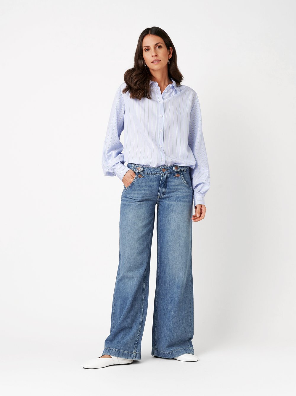 TONI Bootcut-Jeans "Ella Wide" mit Schnallen und Knöpfen am Bund